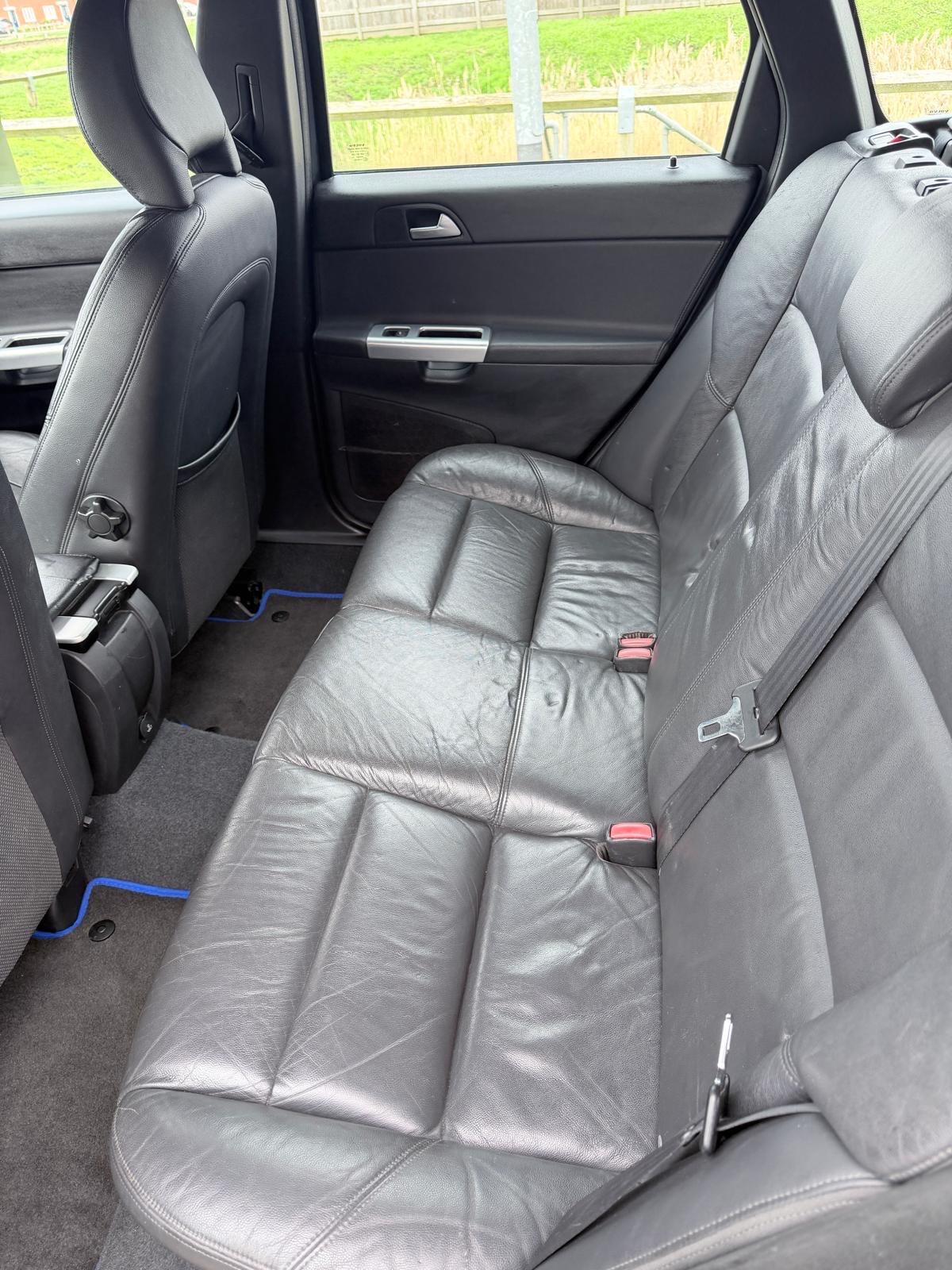 Volvo V50 view 8