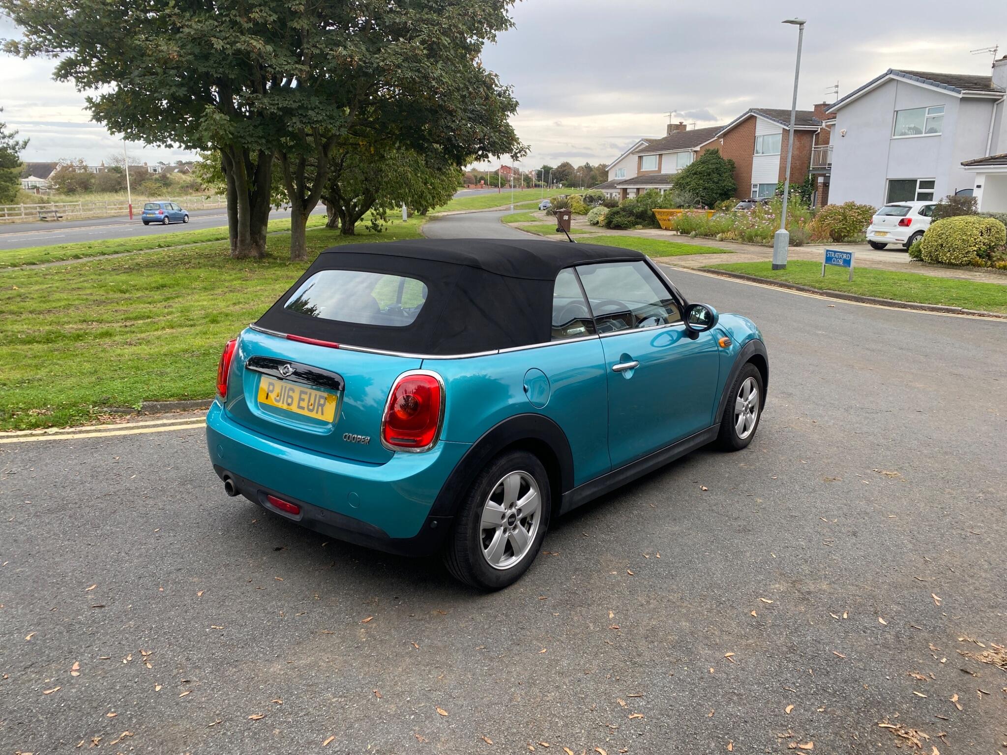 MINI Convertible 1.5 Cooper Euro 6 (s/s) 2dr