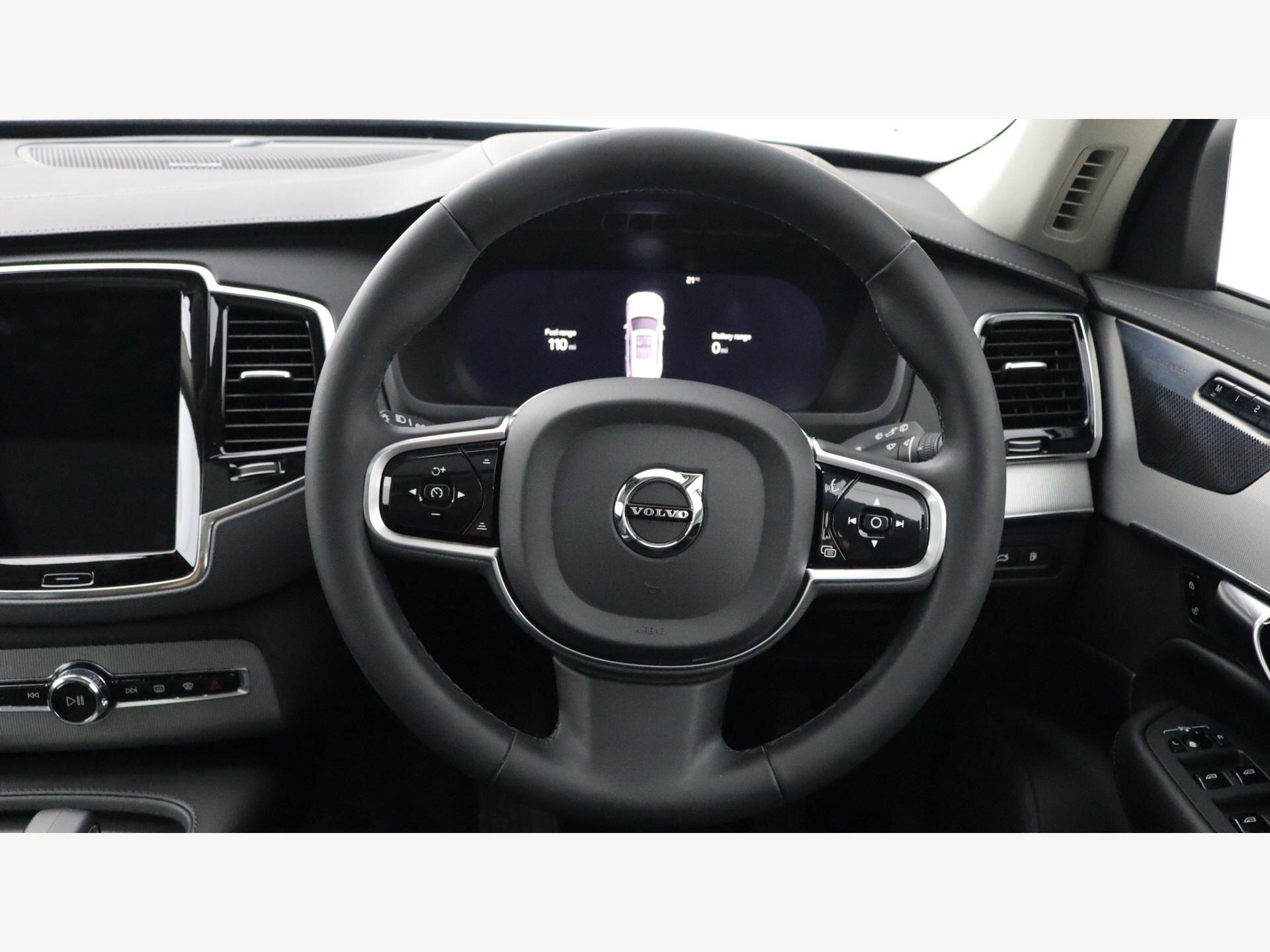 Volvo XC90 view 13