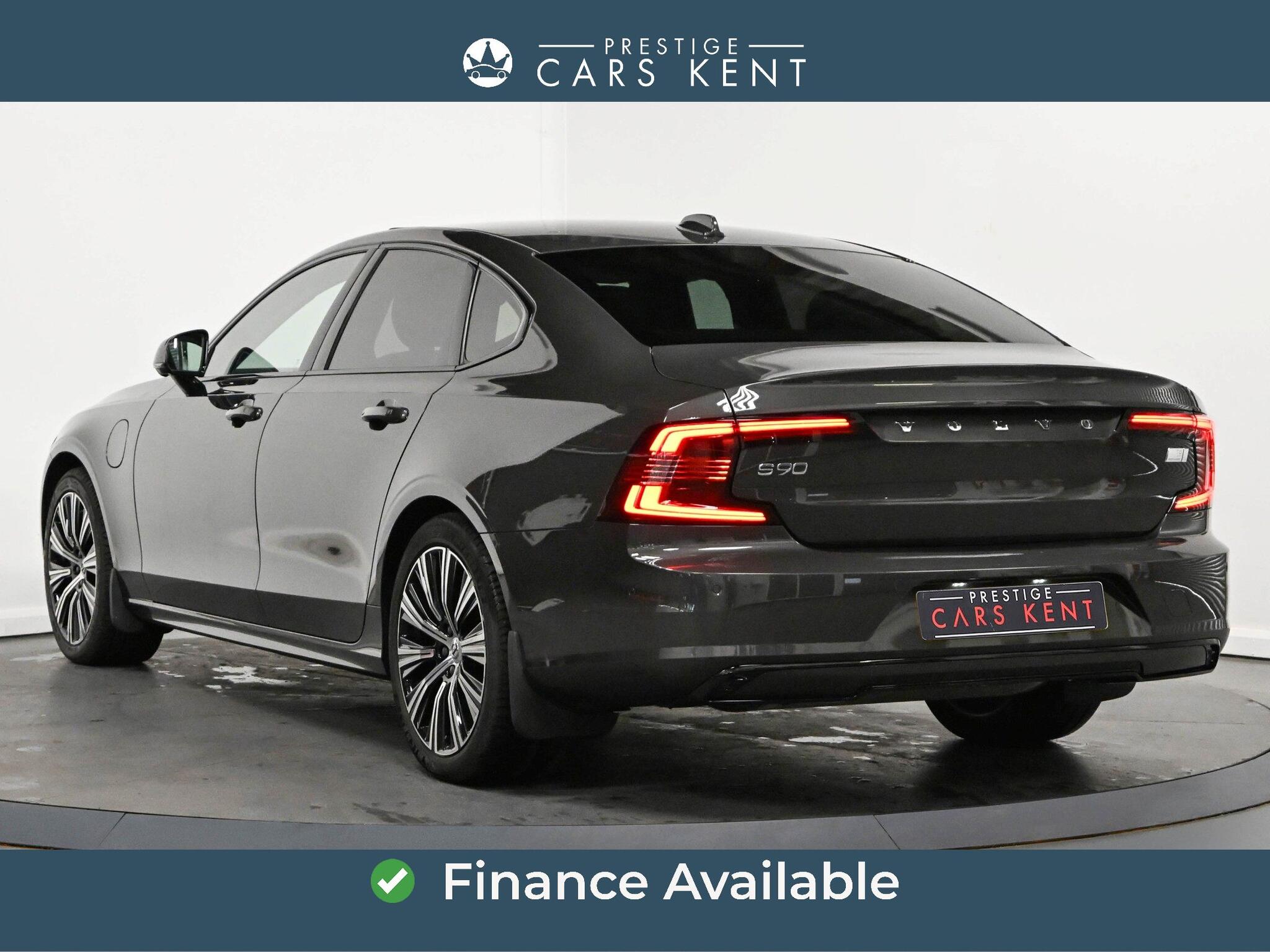 Volvo S90 view 3