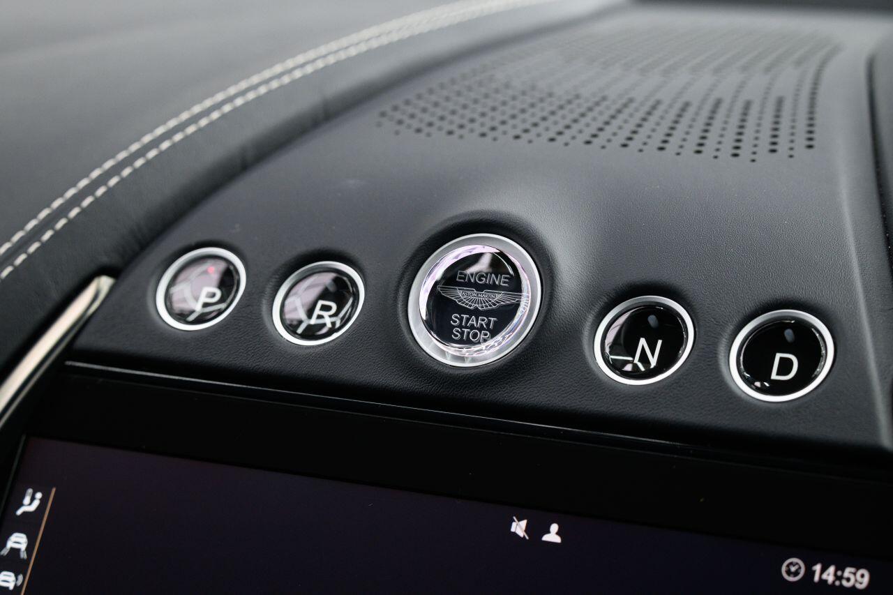 Aston Martin DBX view 53