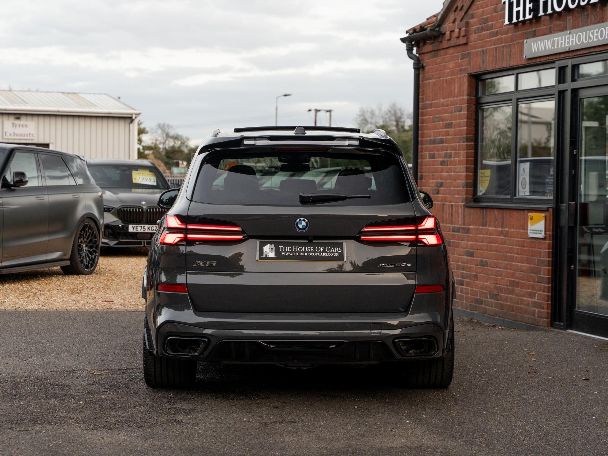BMW X5 view 15