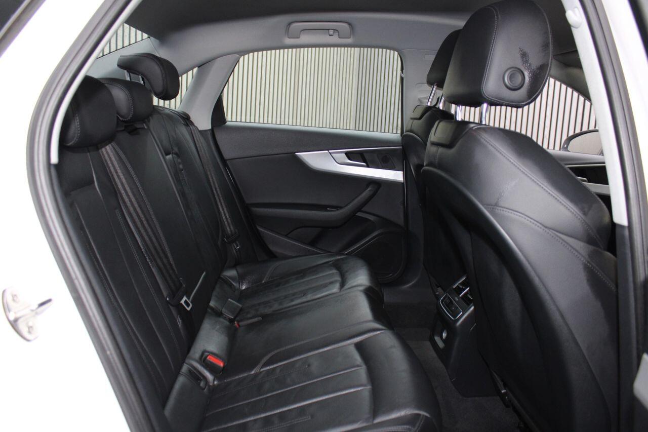 Audi A4 view 26