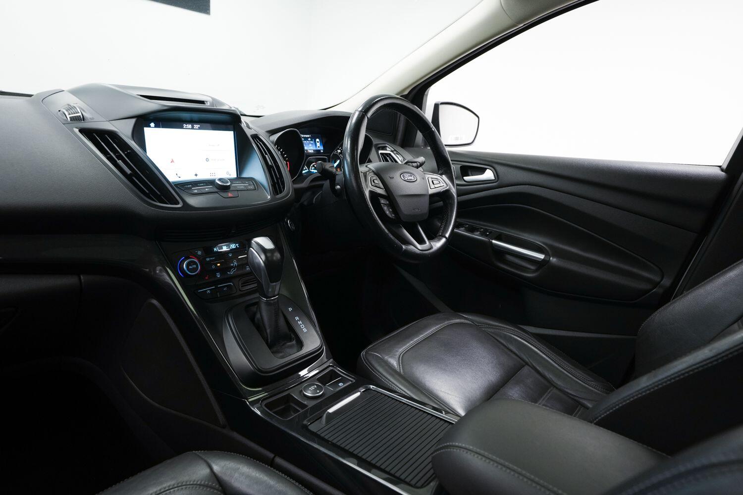 Ford Kuga view 25