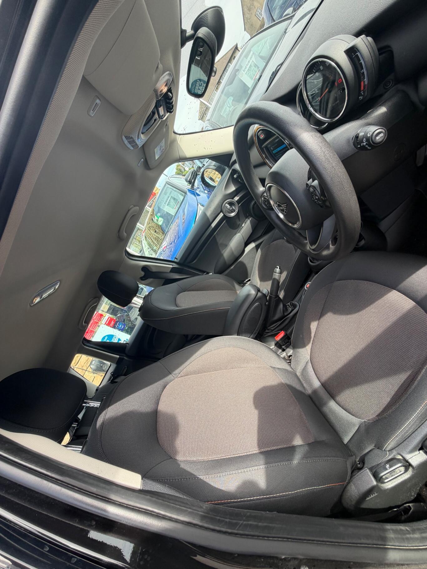 Mini Hatch view 13