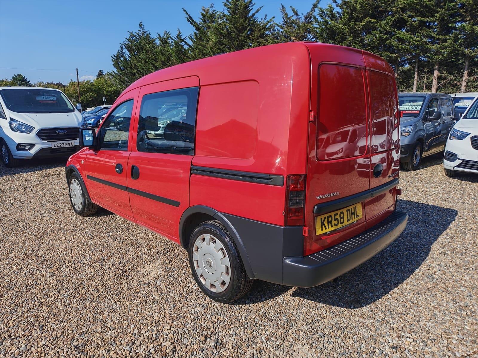 Vauxhall Combo view 3