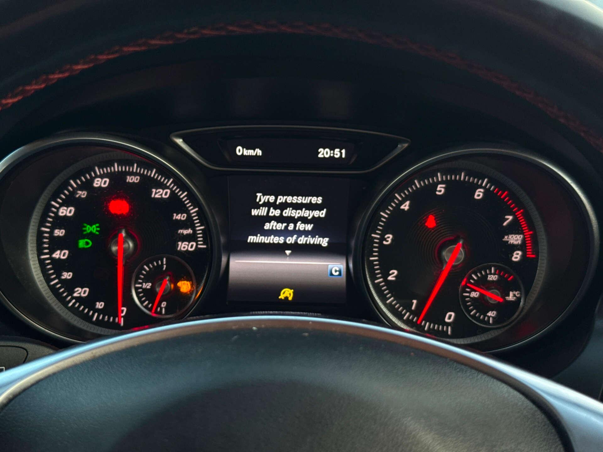 Mercedes-Benz Cla view 54