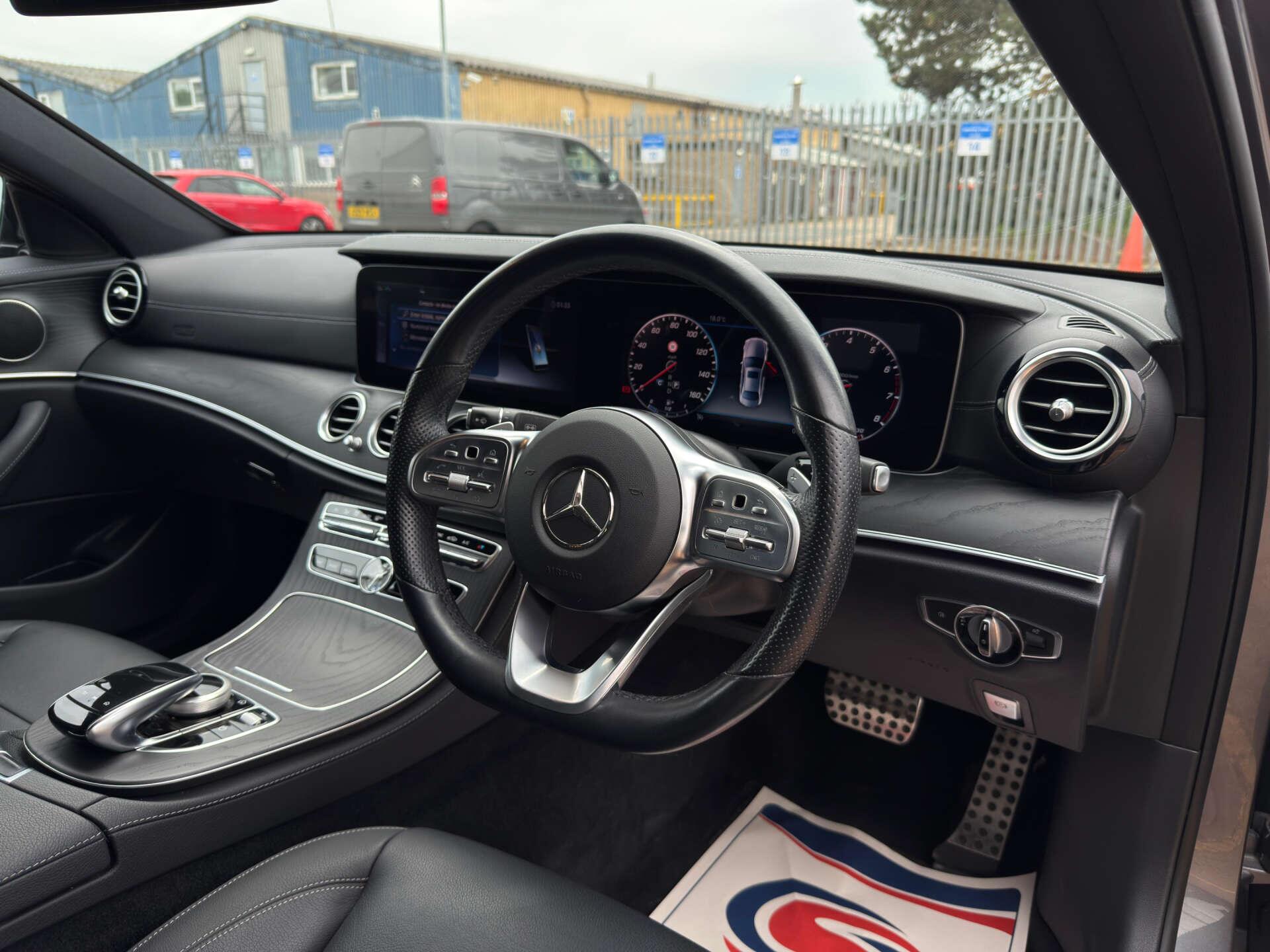 Mercedes-Benz E Class view 25