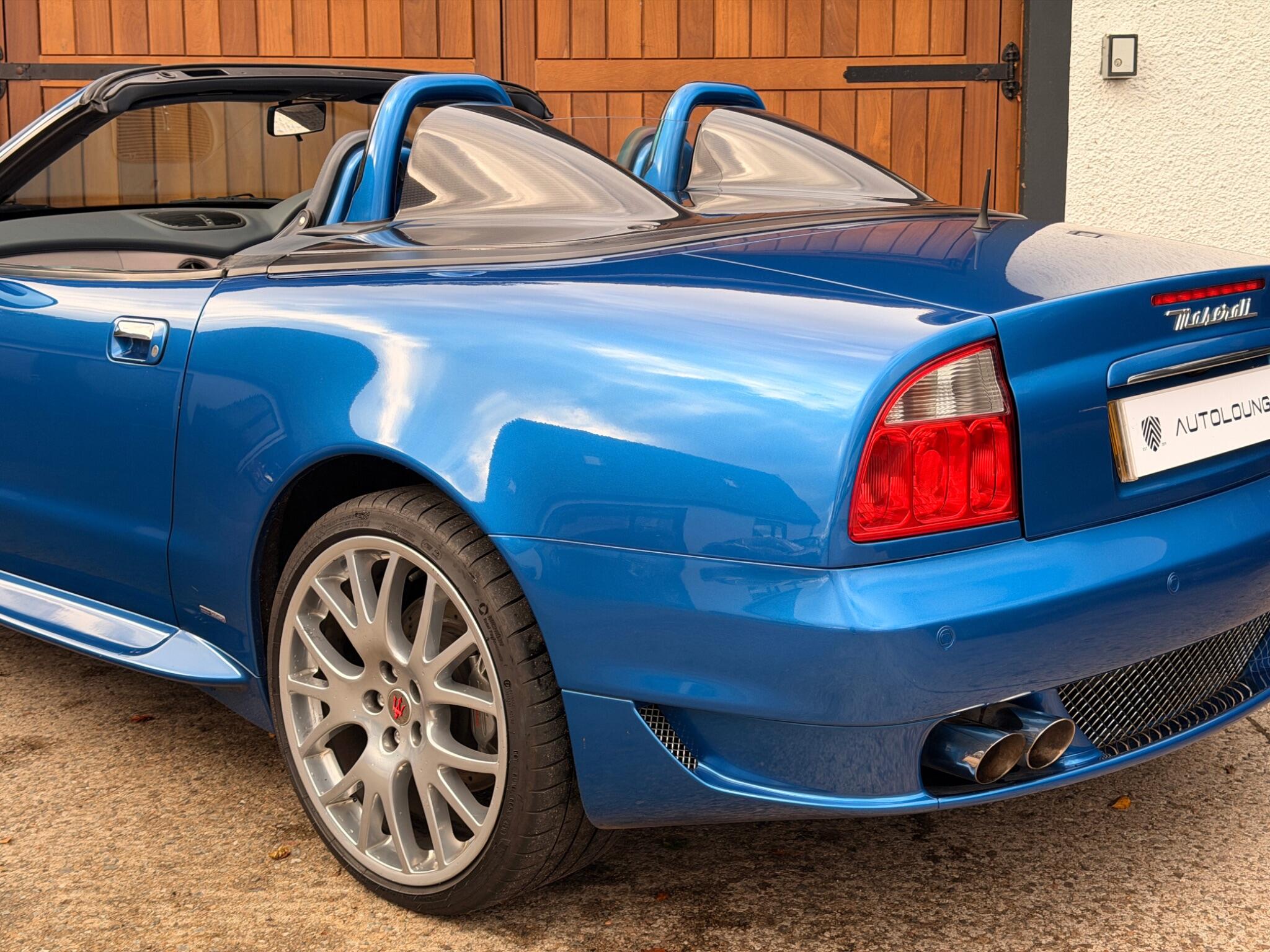 Maserati Spyder view 13