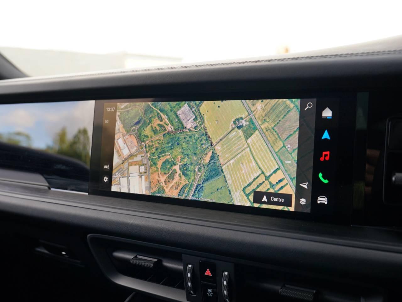 Porsche Cayenne view 33