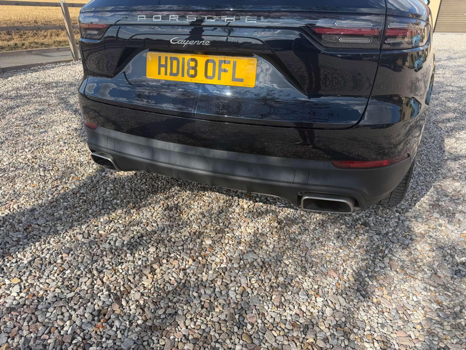 Porsche Cayenne view 9