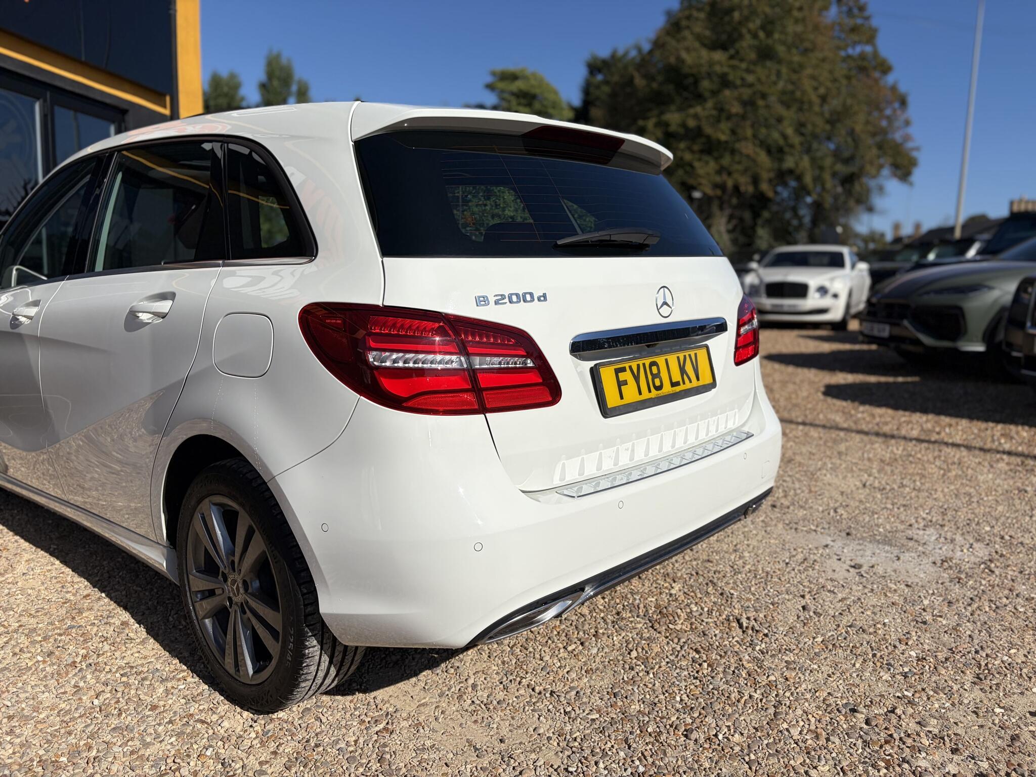 Mercedes-Benz B-Class view 9