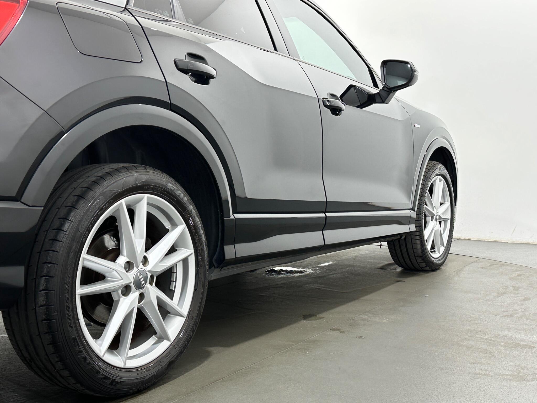 Audi Q2 view 50