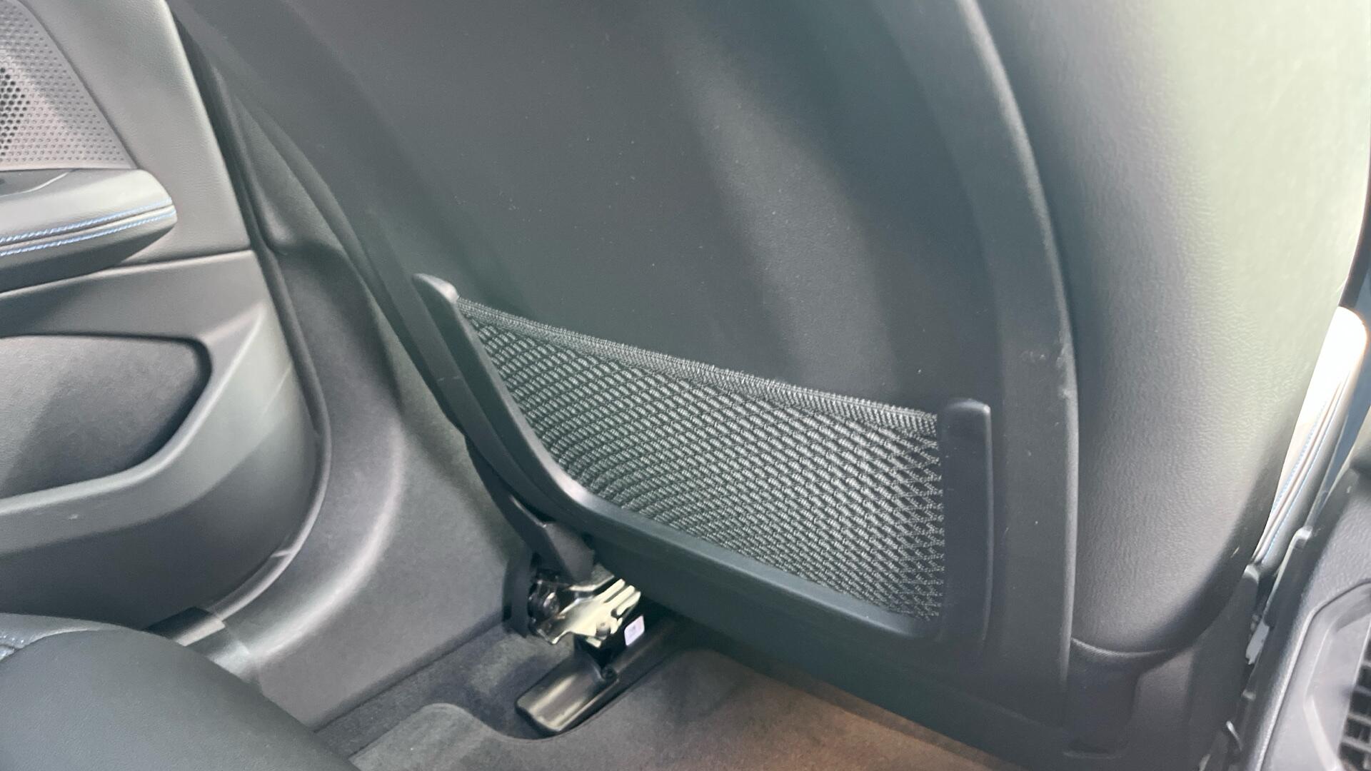 BMW i4 view 24
