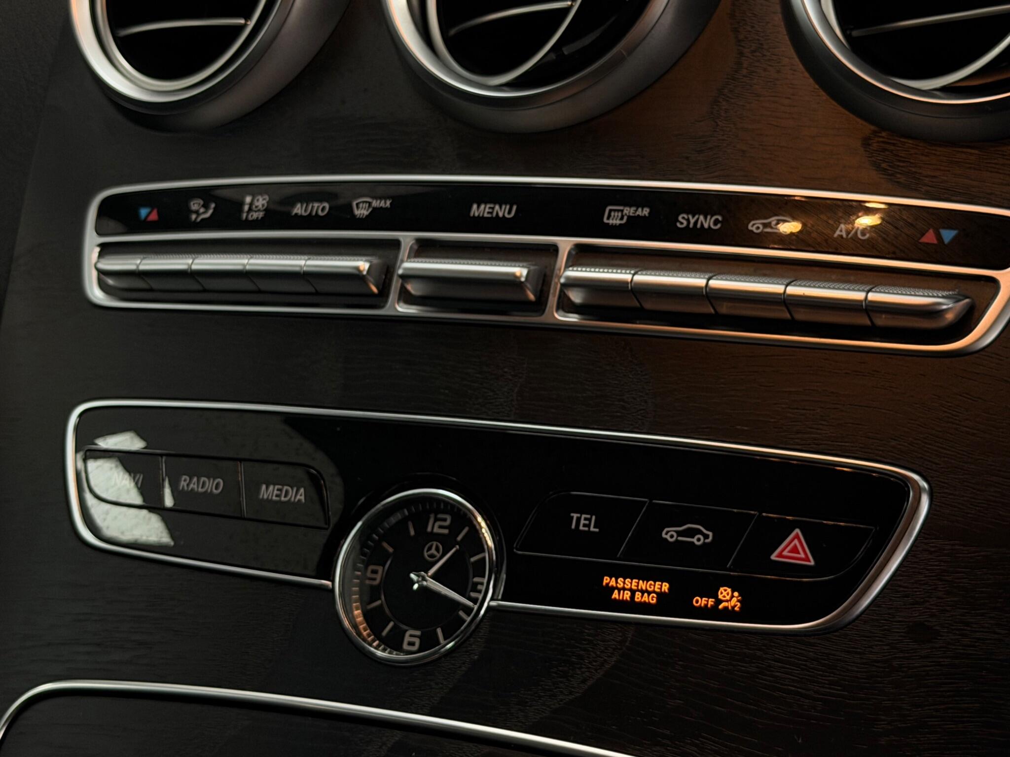 Mercedes-Benz C-Class view 26