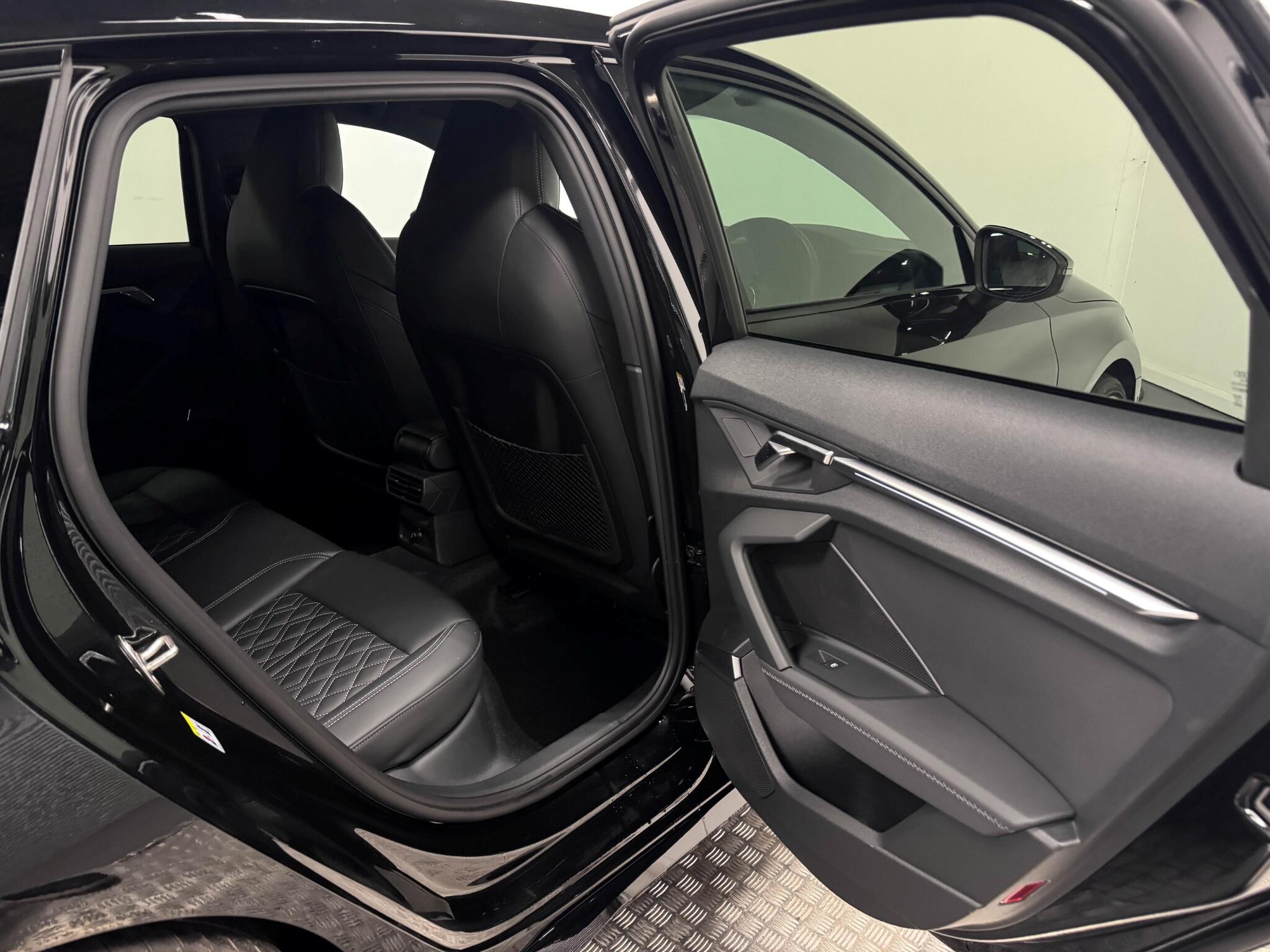 Audi S3 view 14