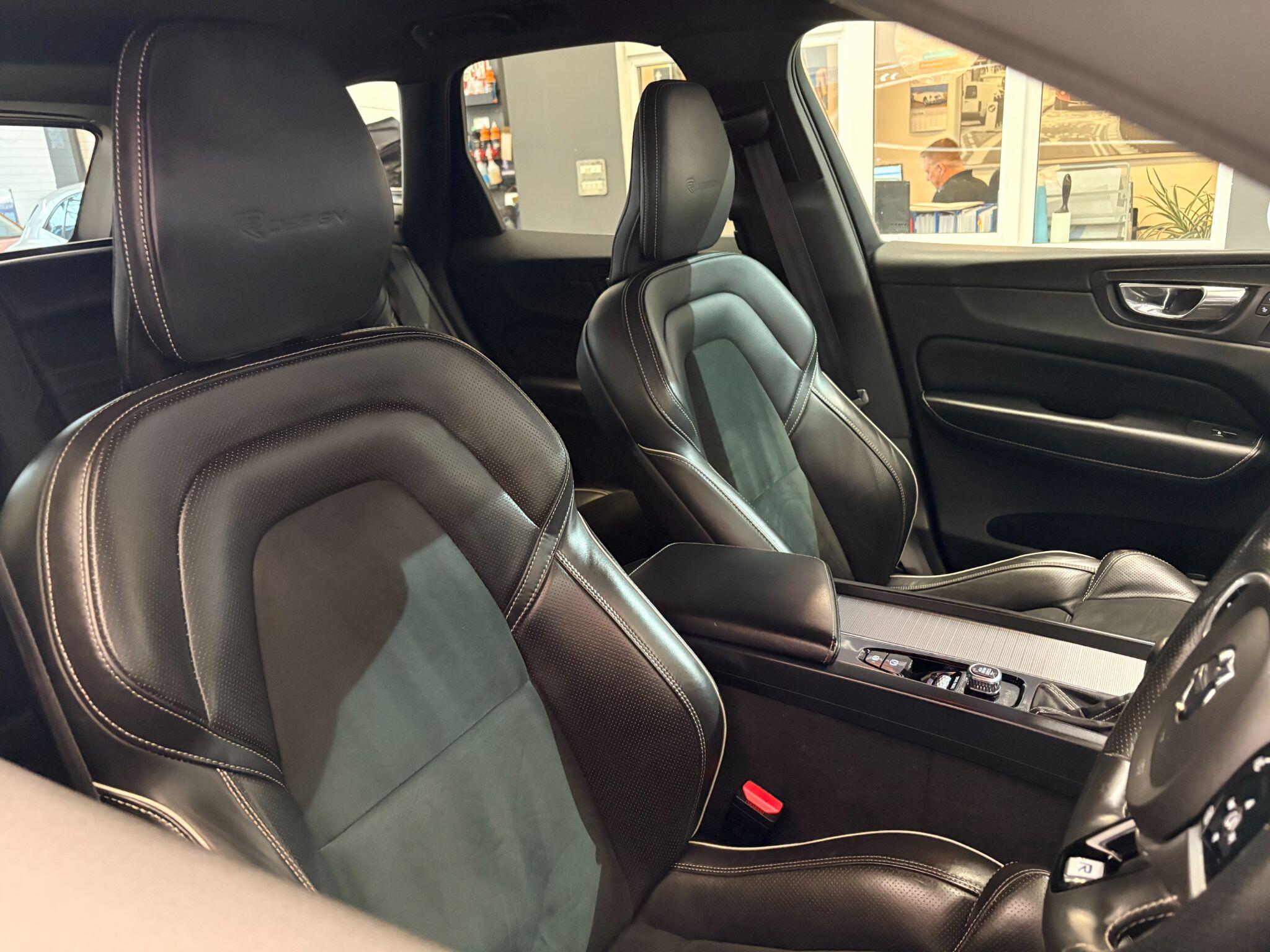 Volvo XC60 view 26