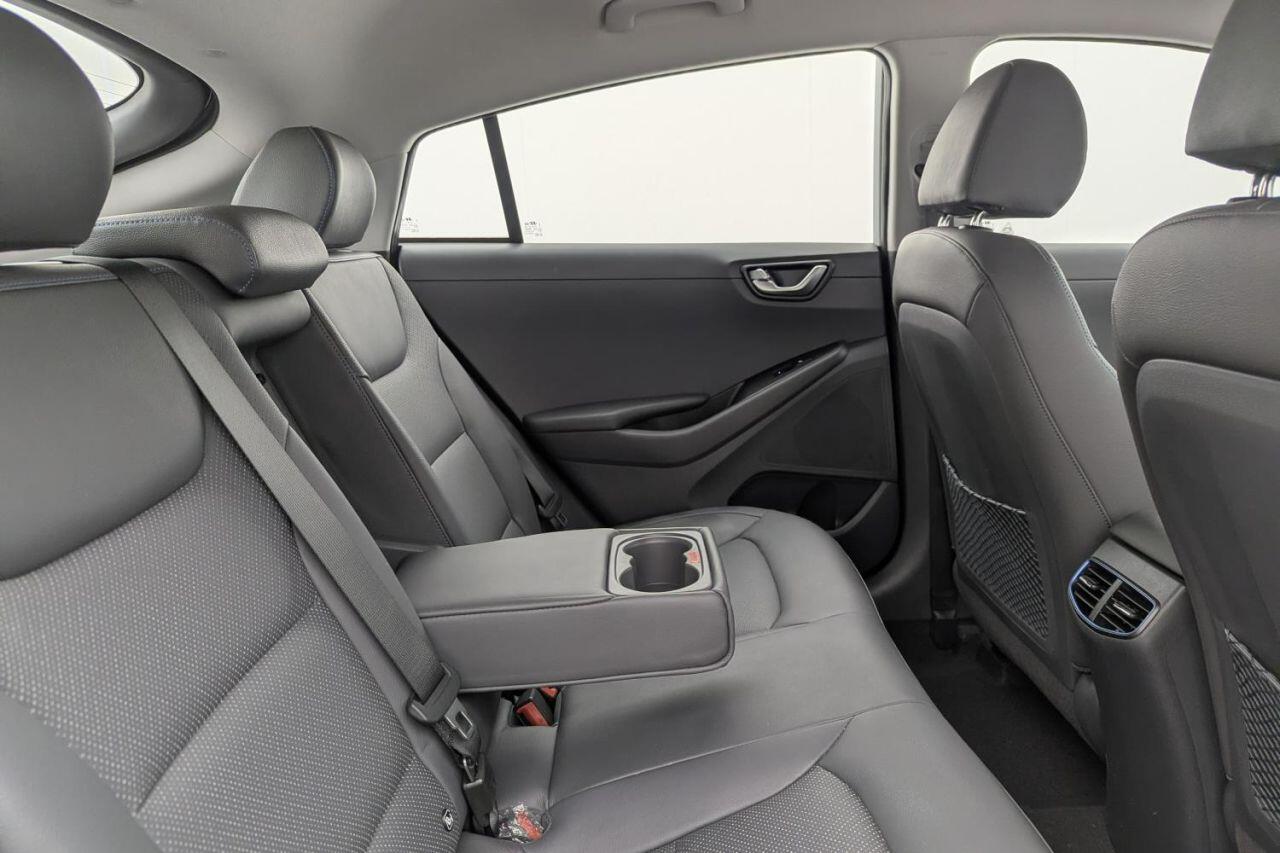 Hyundai IONIQ view 16