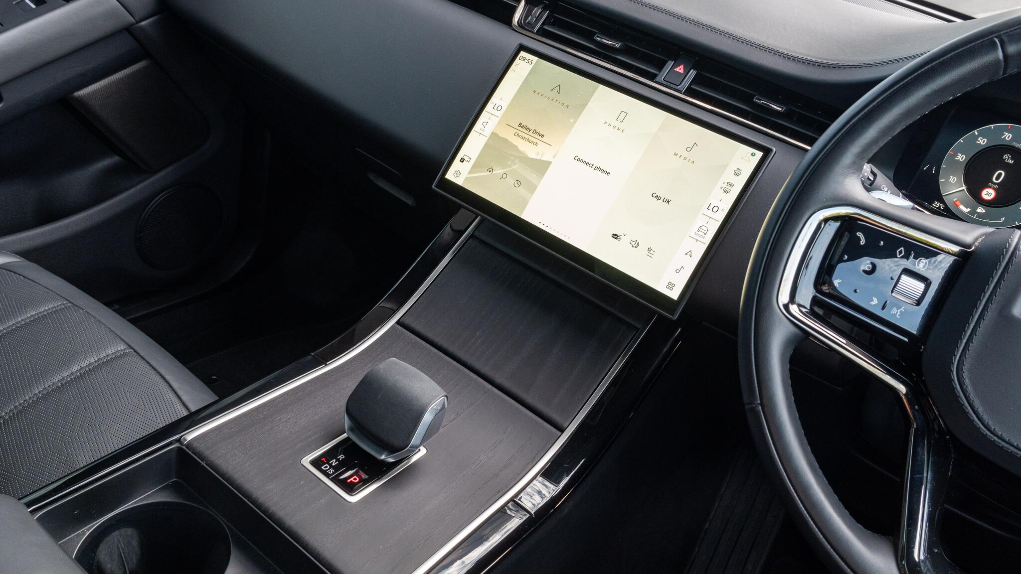 Land Rover Range Rover Evoque view 42