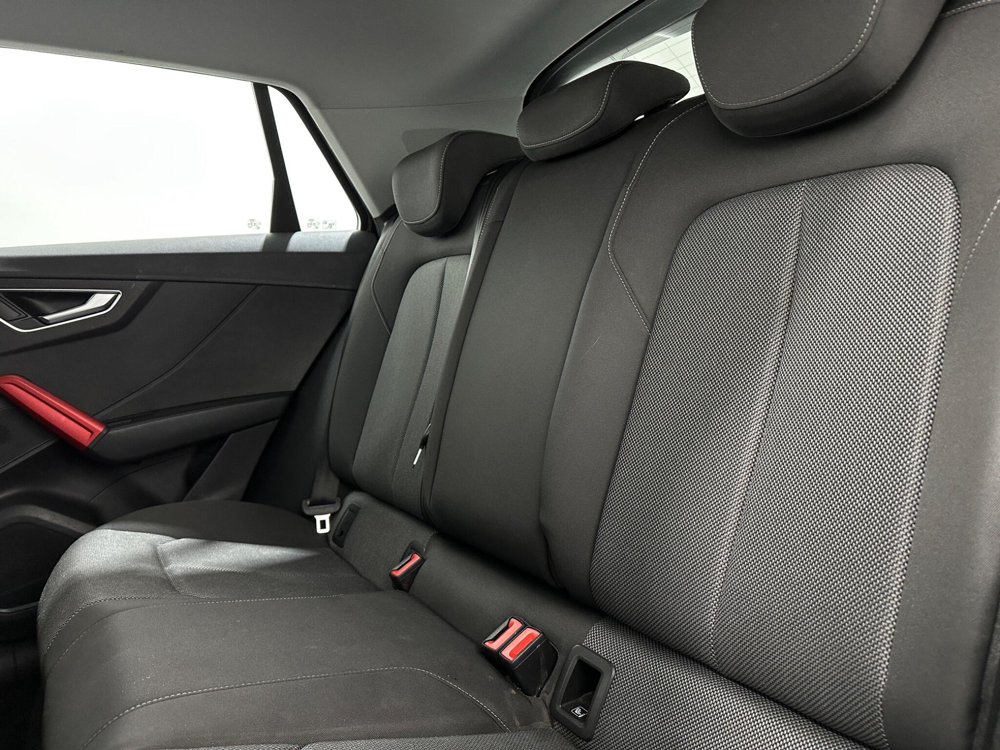 Audi Q2 view 39