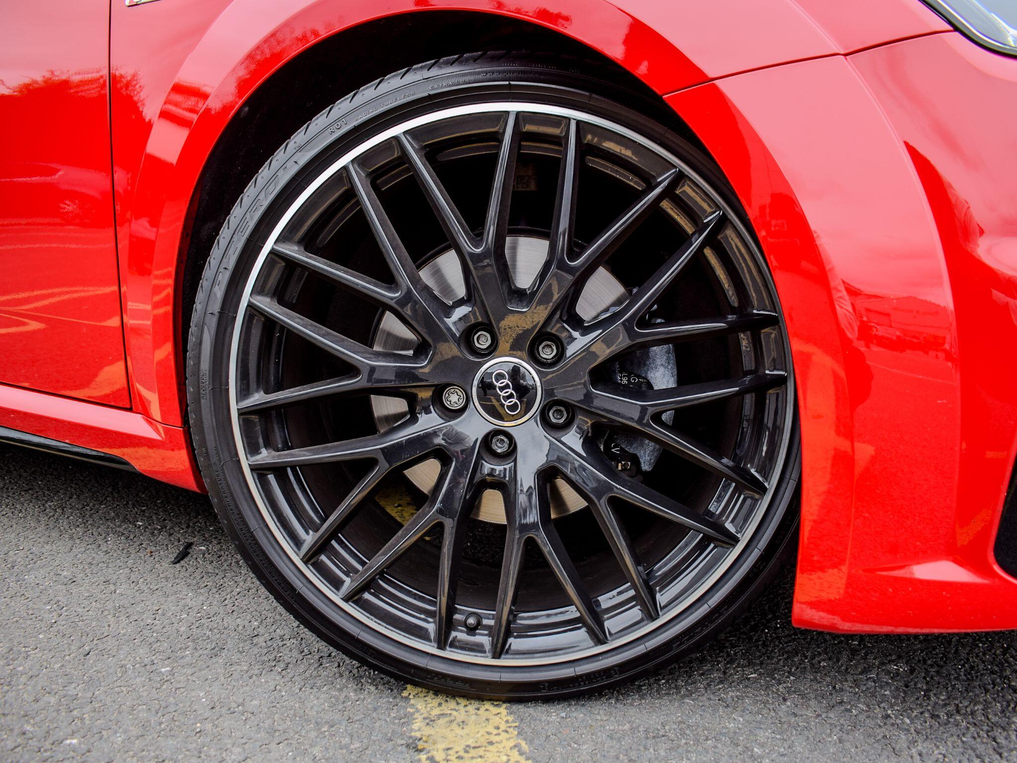 Audi TT view 3