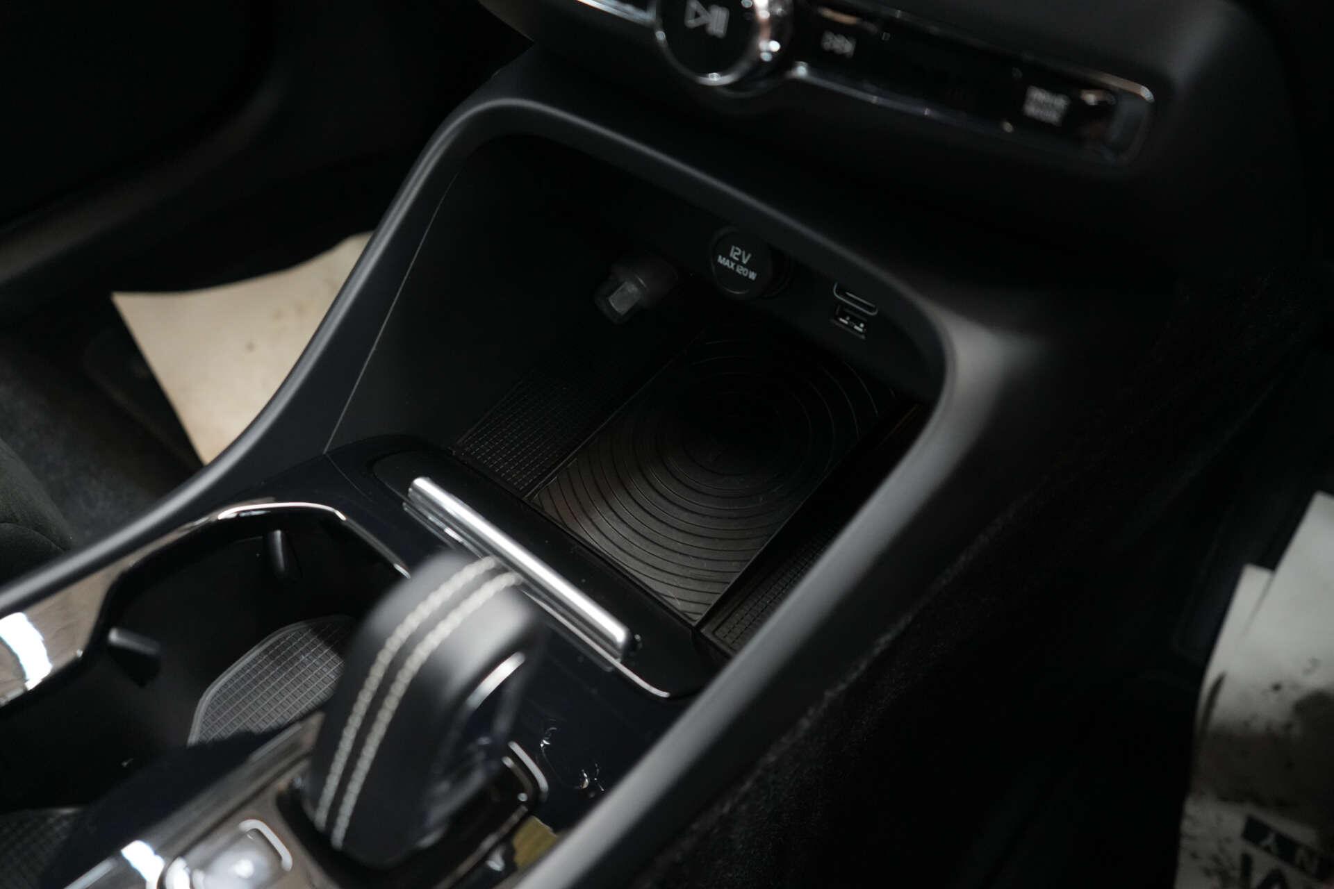 Volvo XC40 view 36