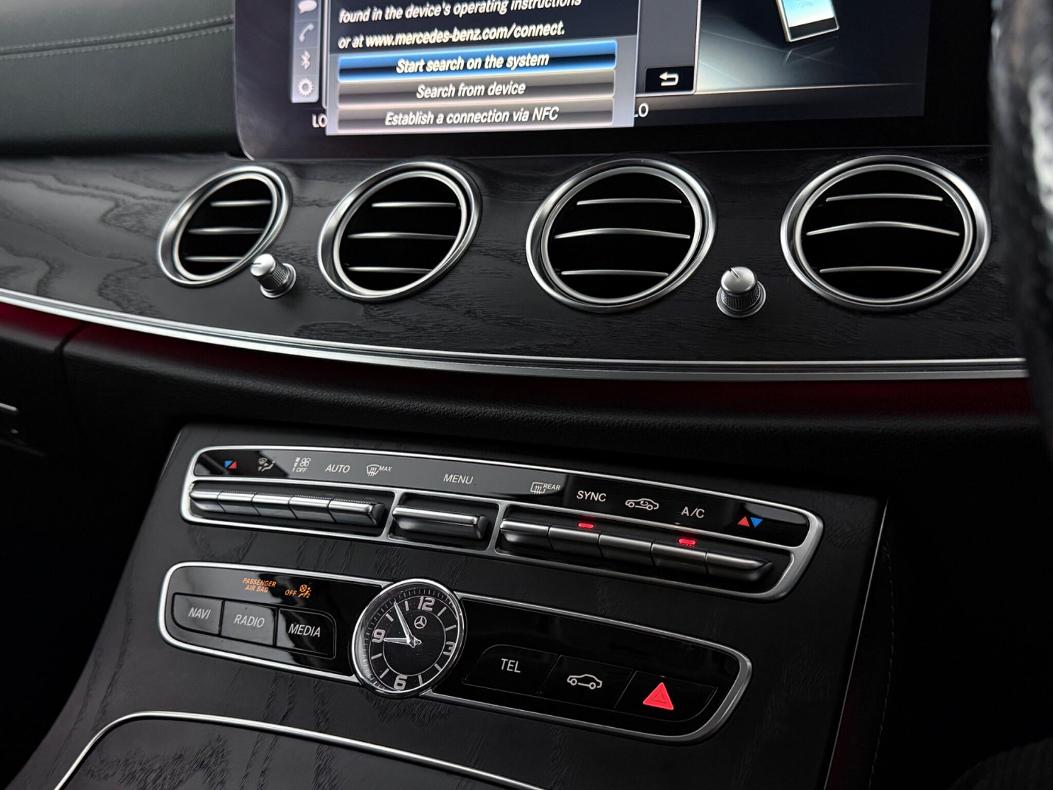 Mercedes-Benz E-Class view 34