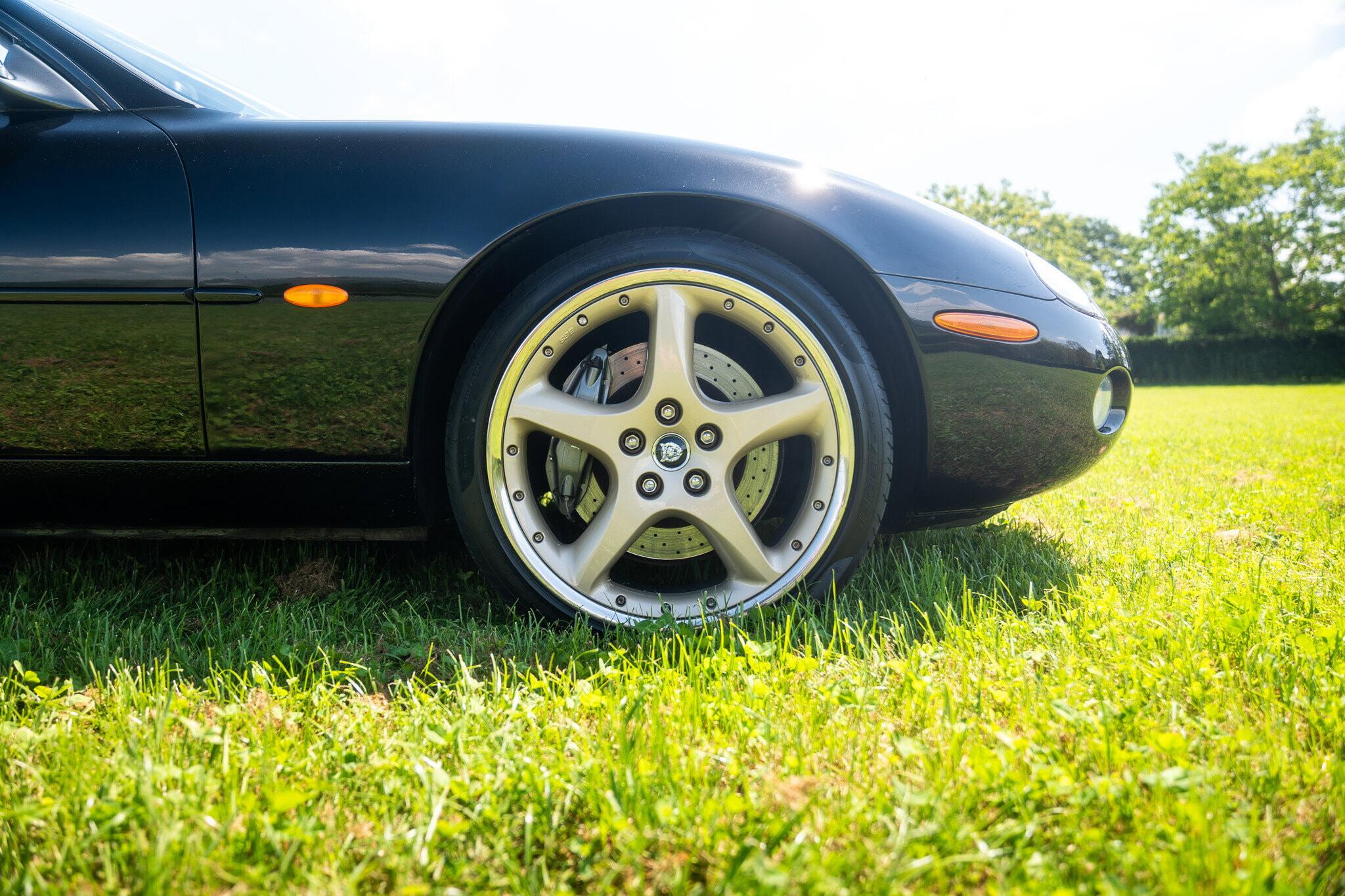 Jaguar XKR view 14