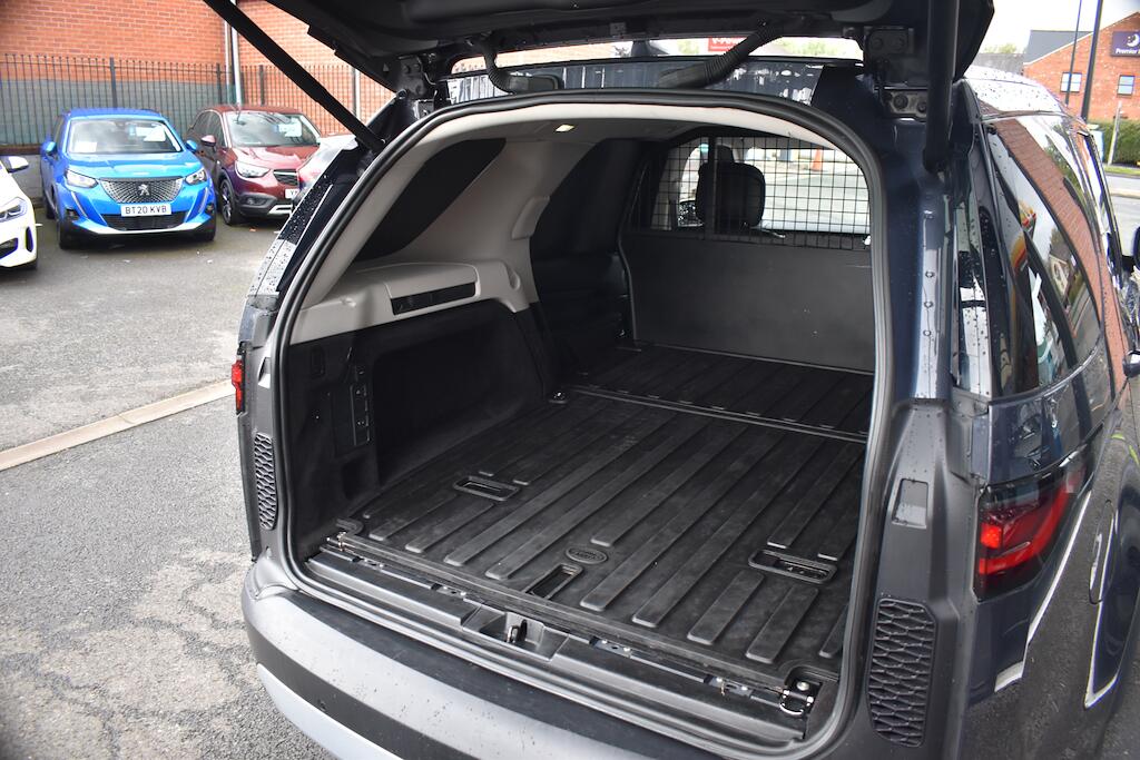 Land Rover Discovery 3 view 34