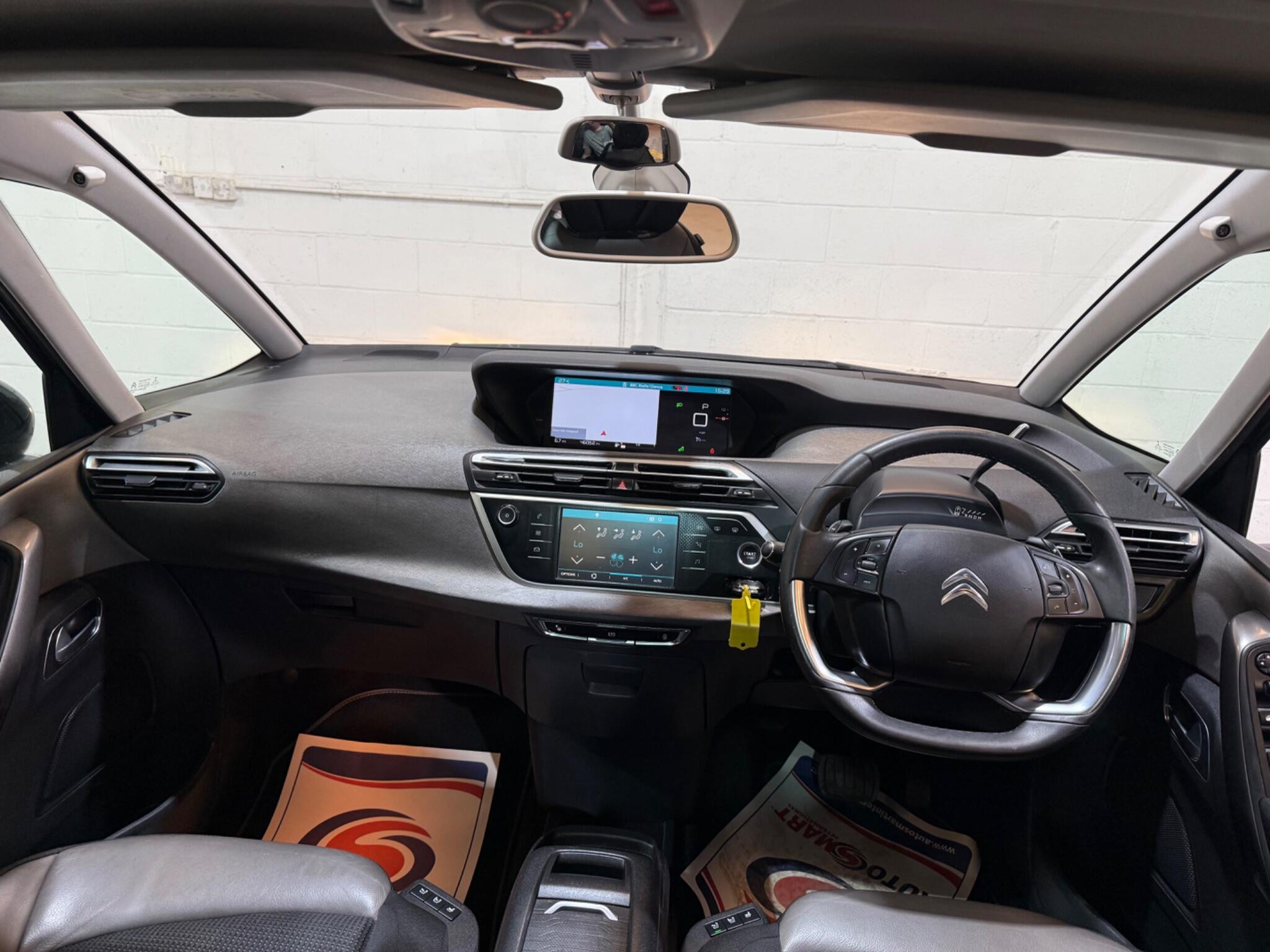 Citroen Grand C4 Picasso view 17
