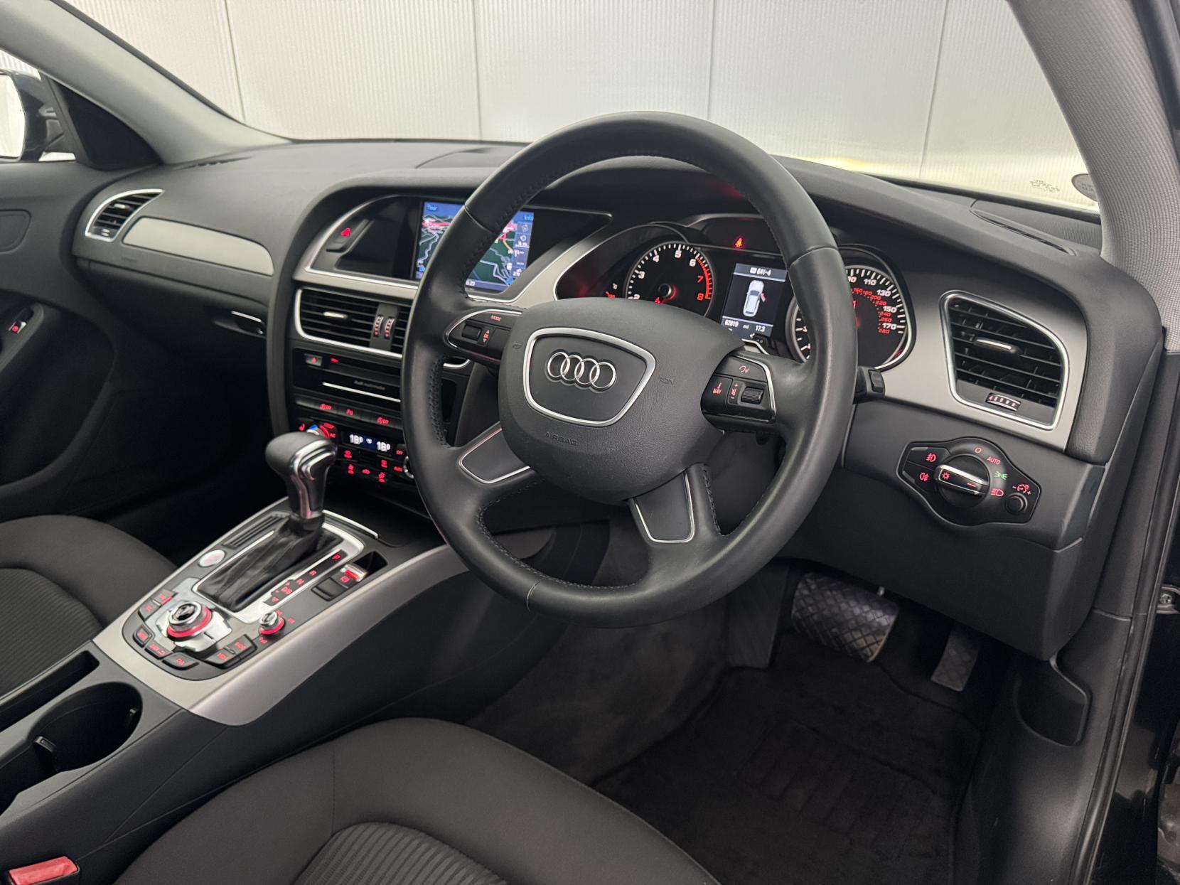 Audi A4 Avant view 49