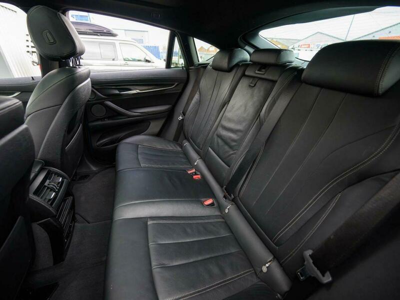 BMW X6 view 14
