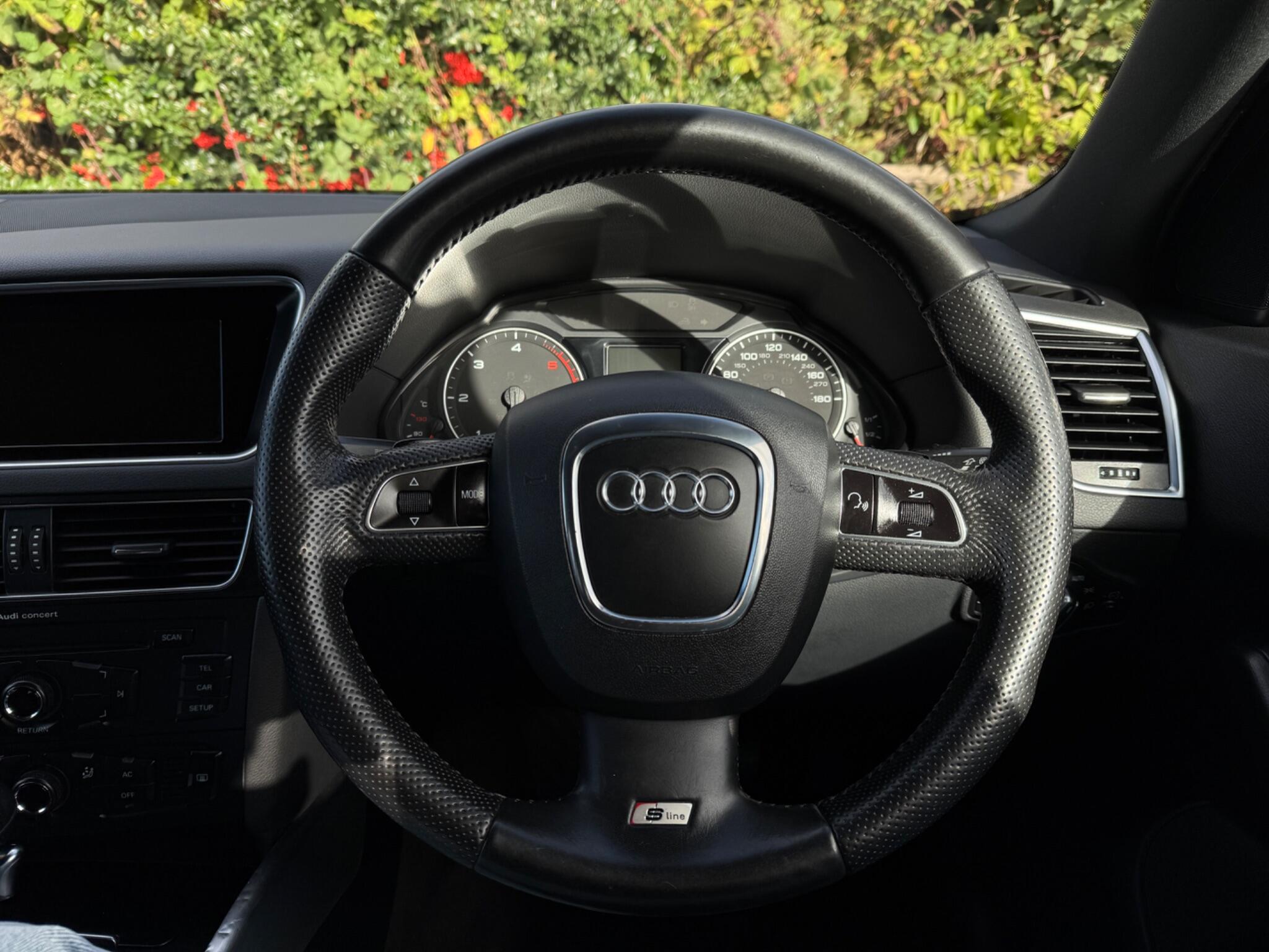Audi Q5 view 39