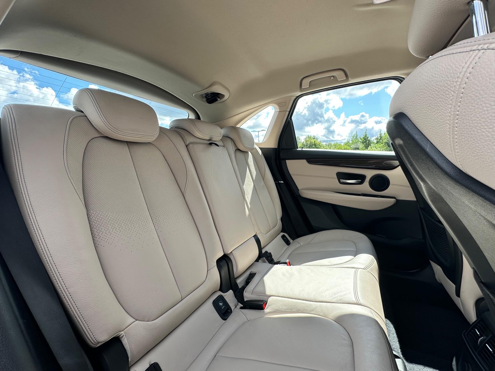 BMW 2 Series Active Tourer view 32