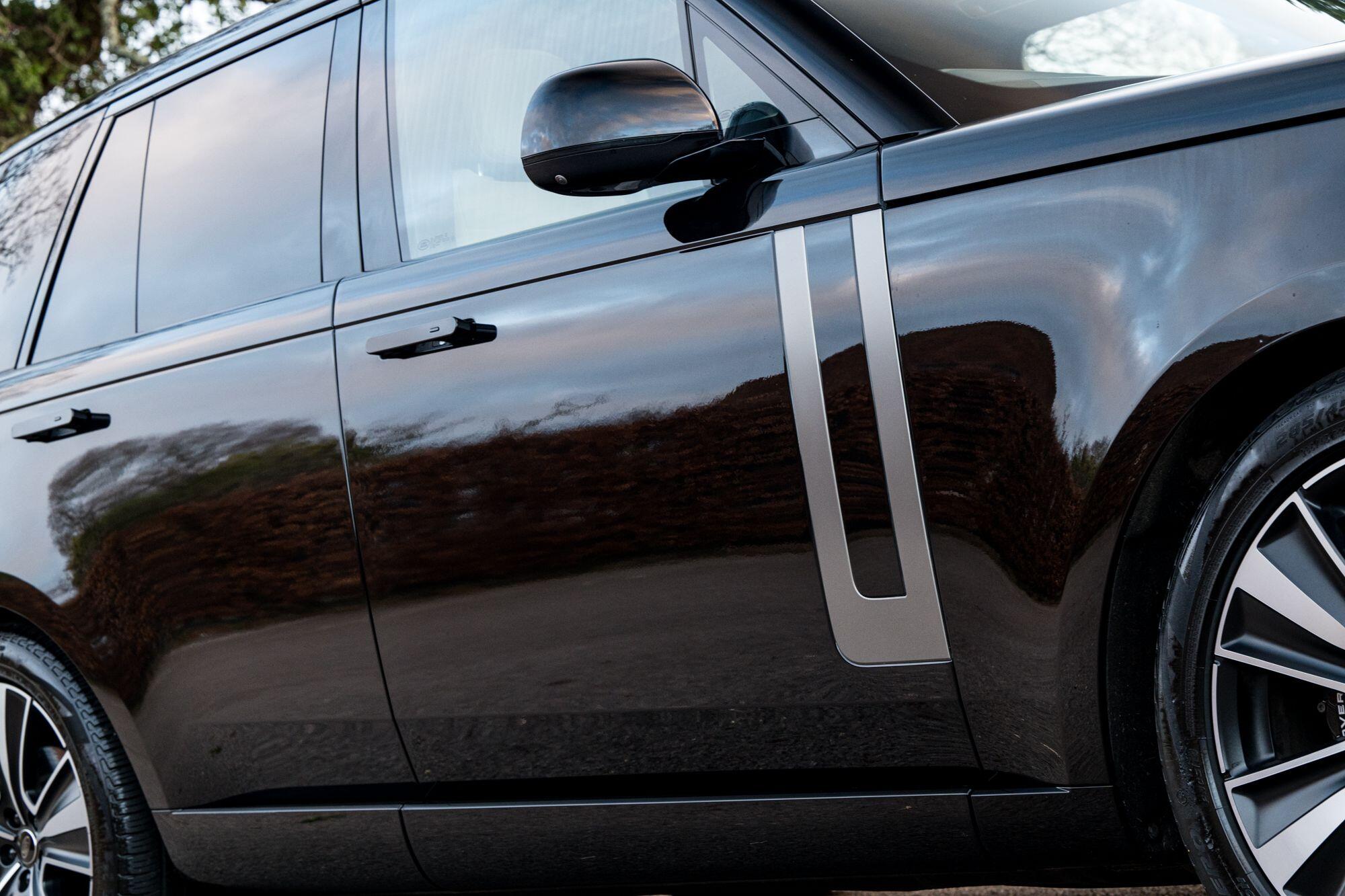 Land Rover Range Rover view 17