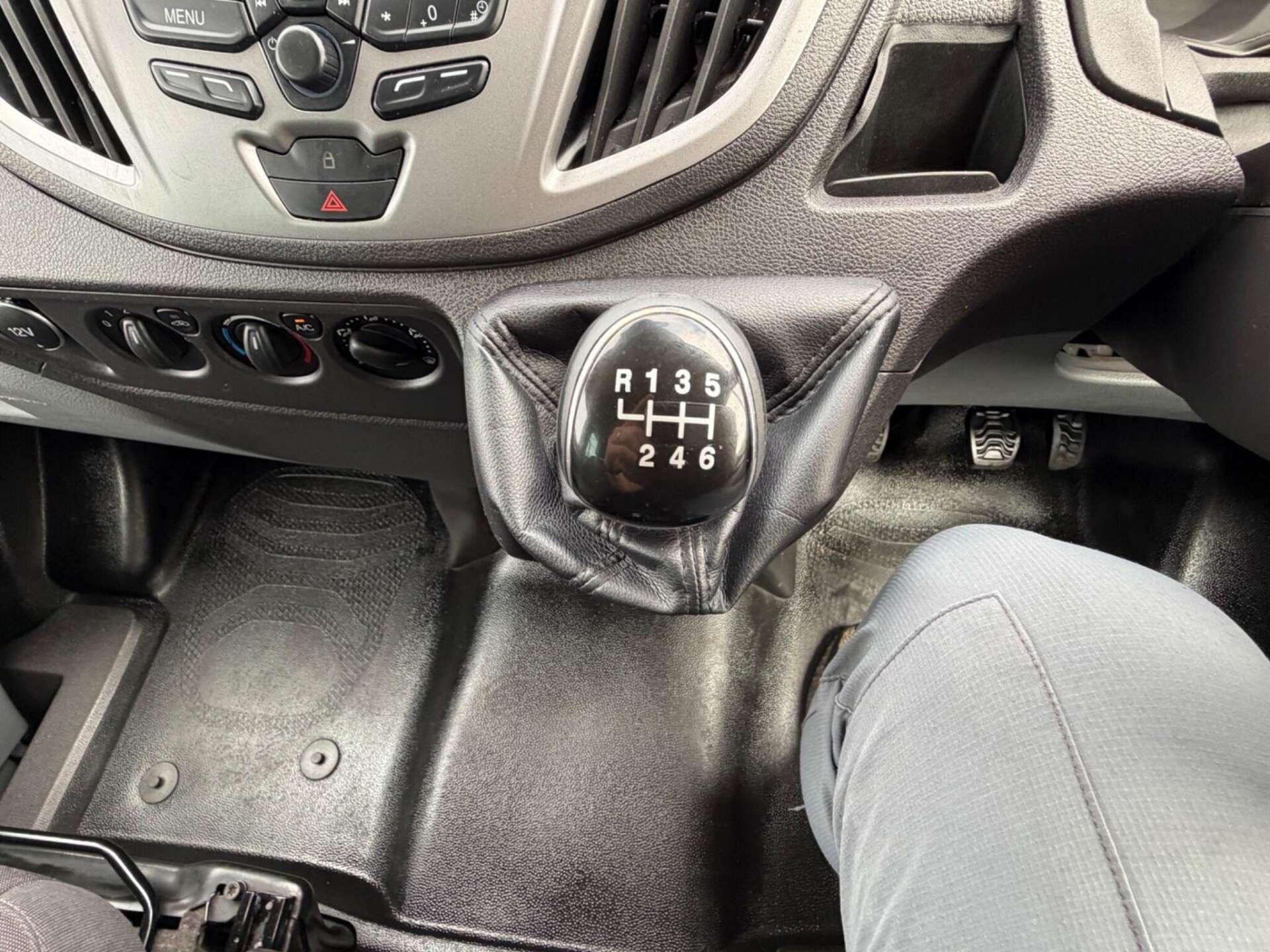 Ford Transit view 12