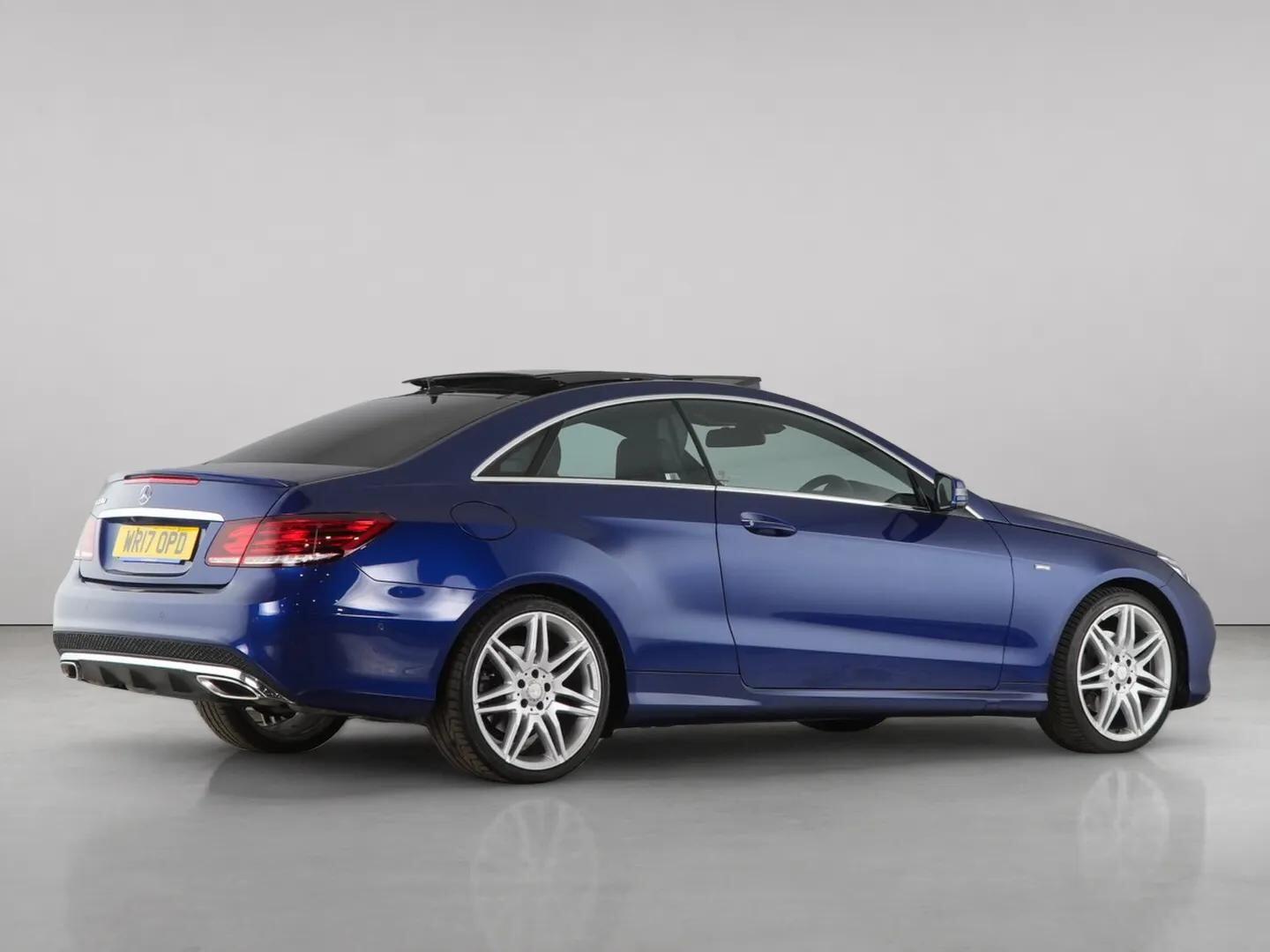 Mercedes-Benz E-Class view 11