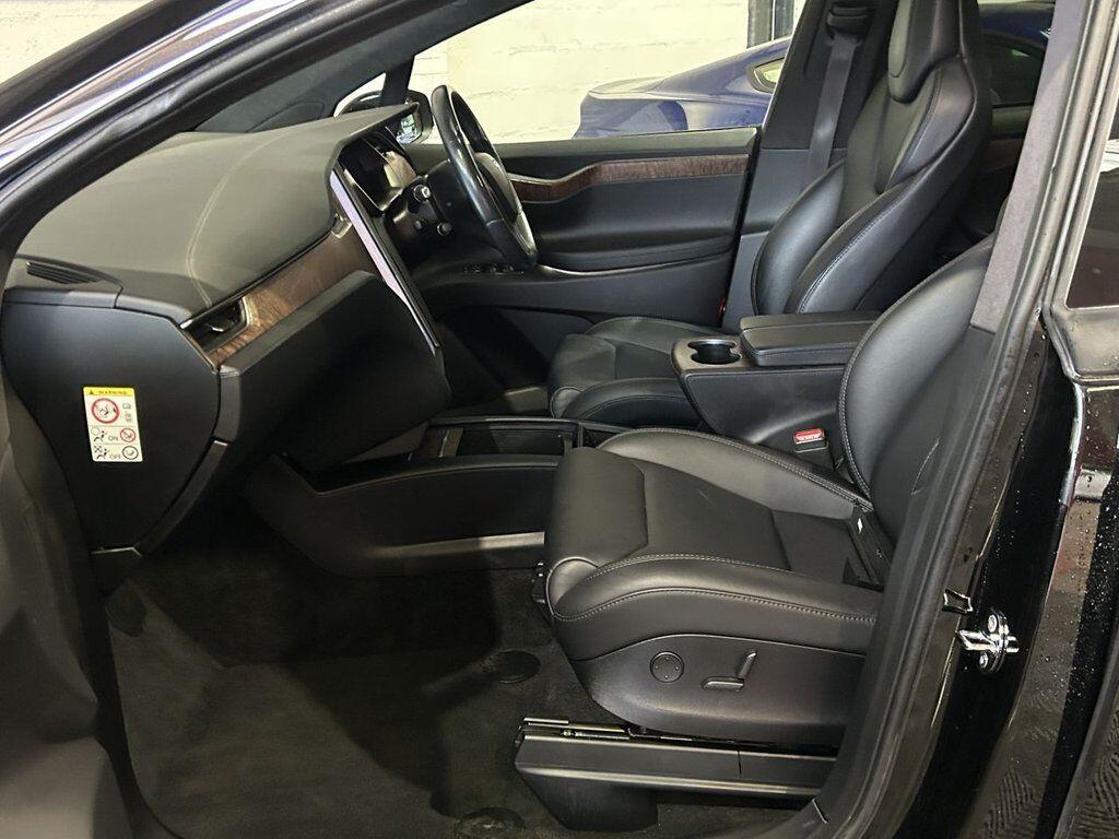 Tesla Model X view 57