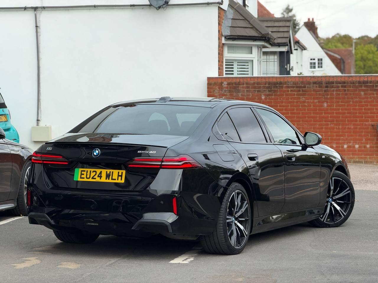 BMW i5 view 70
