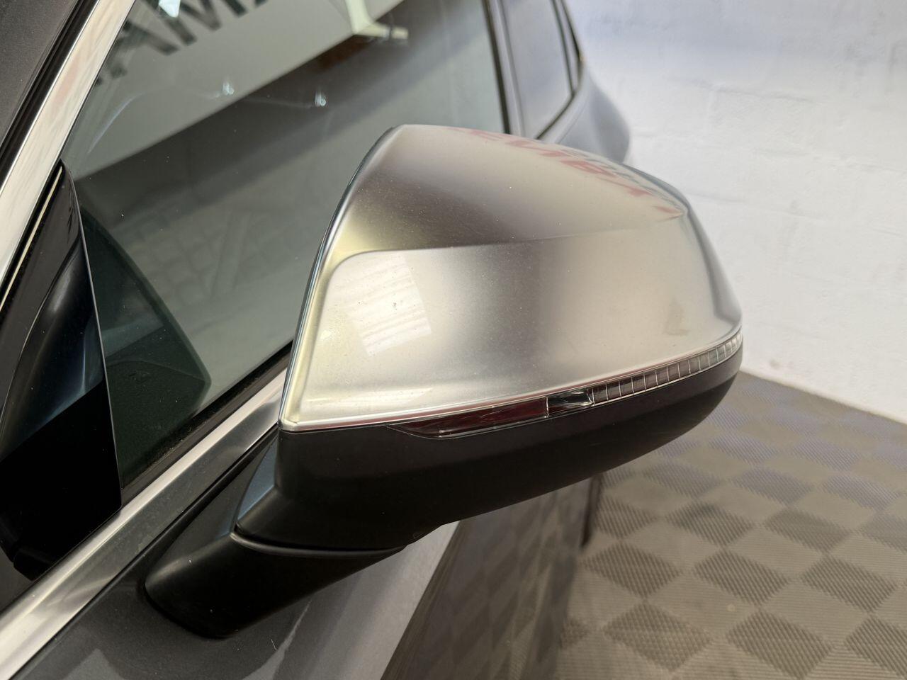 Audi SQ5 view 25