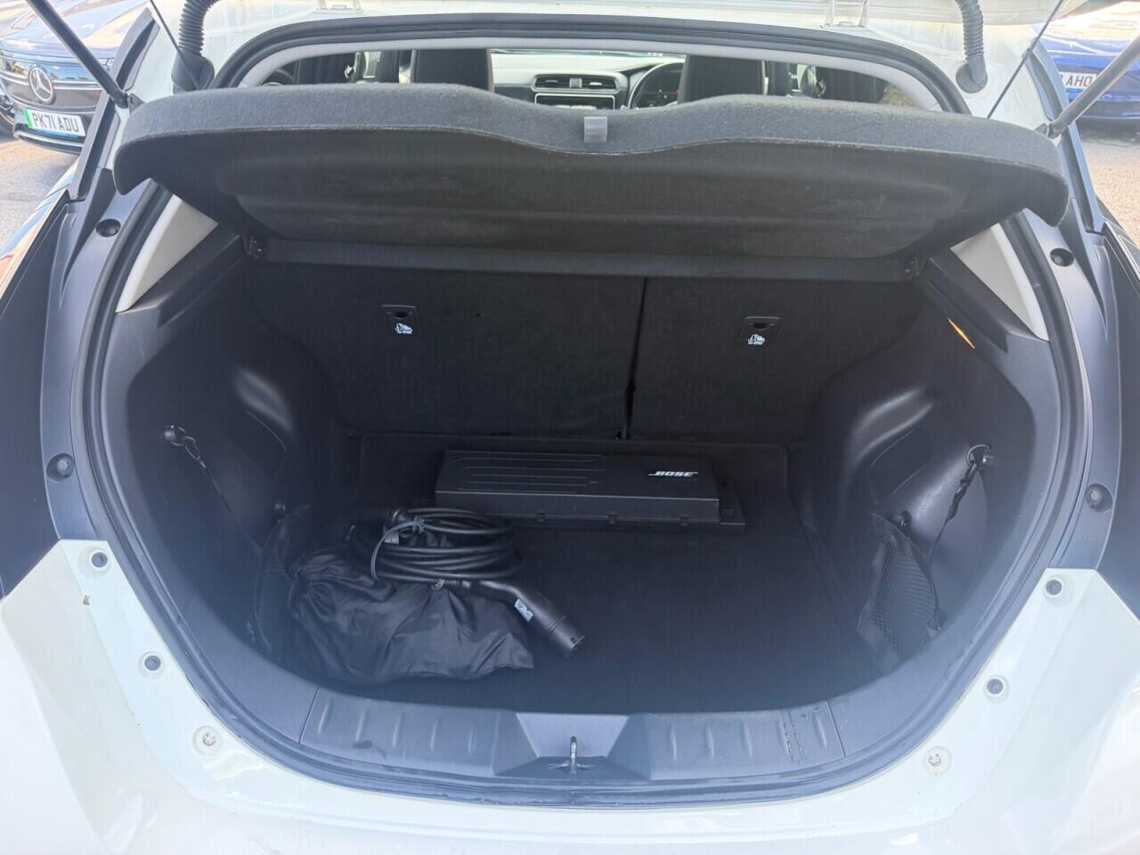 Nissan Leaf view 23