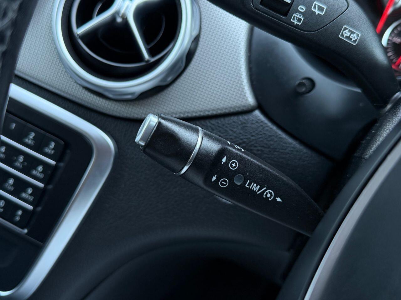 Mercedes-Benz Gla view 30