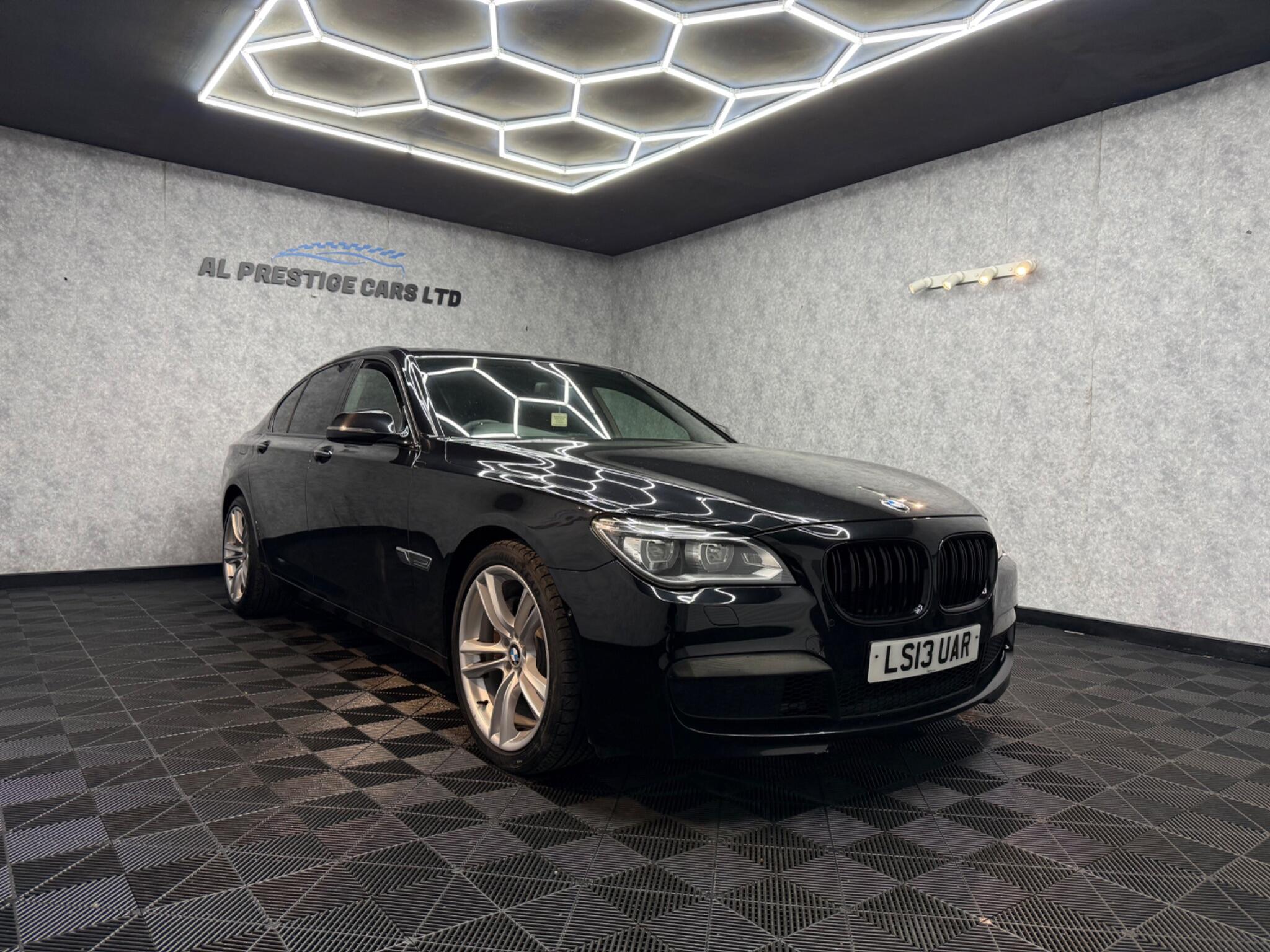 BMW 7 Series view 5