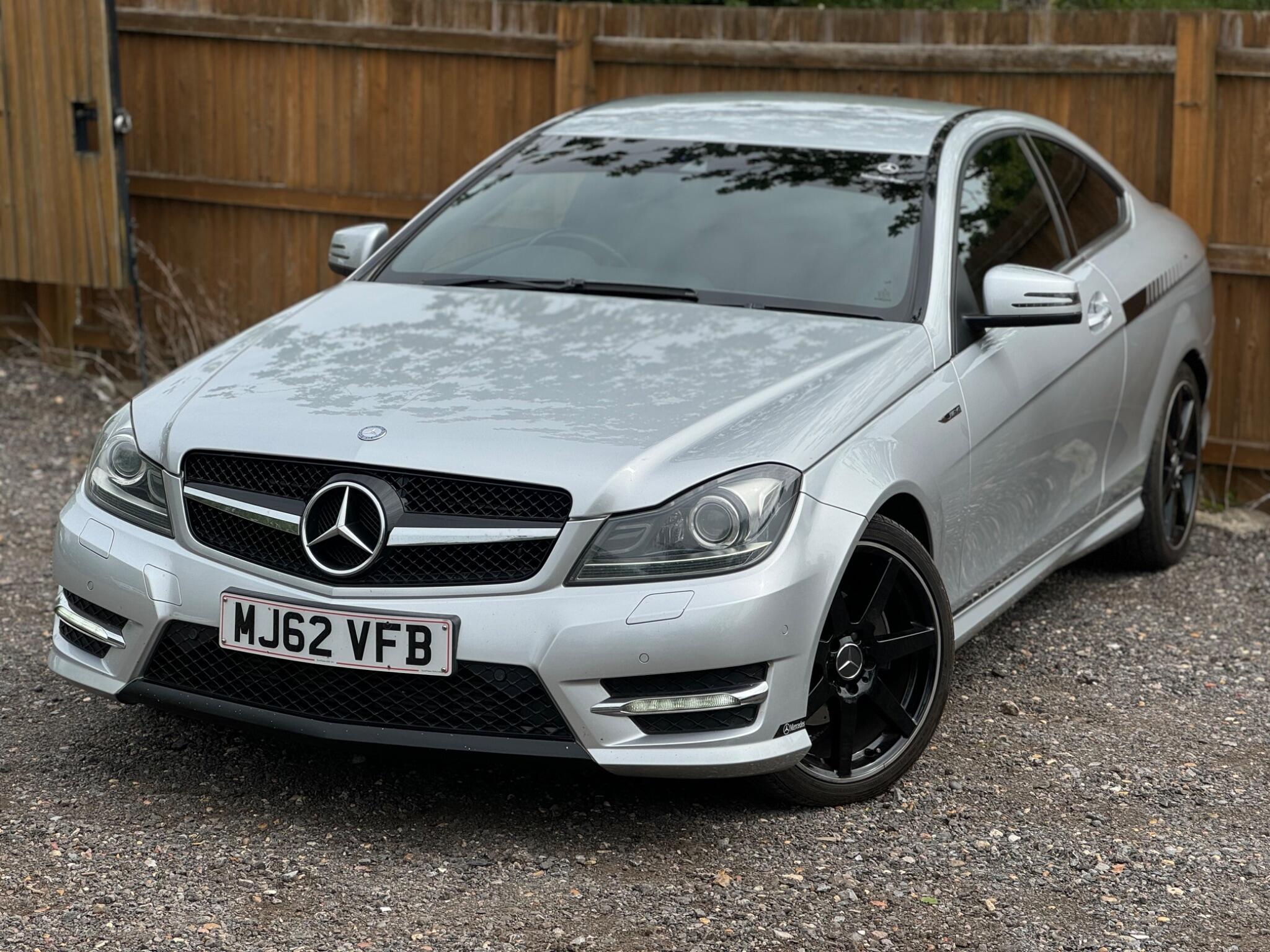 Mercedes-Benz C-Class view 3