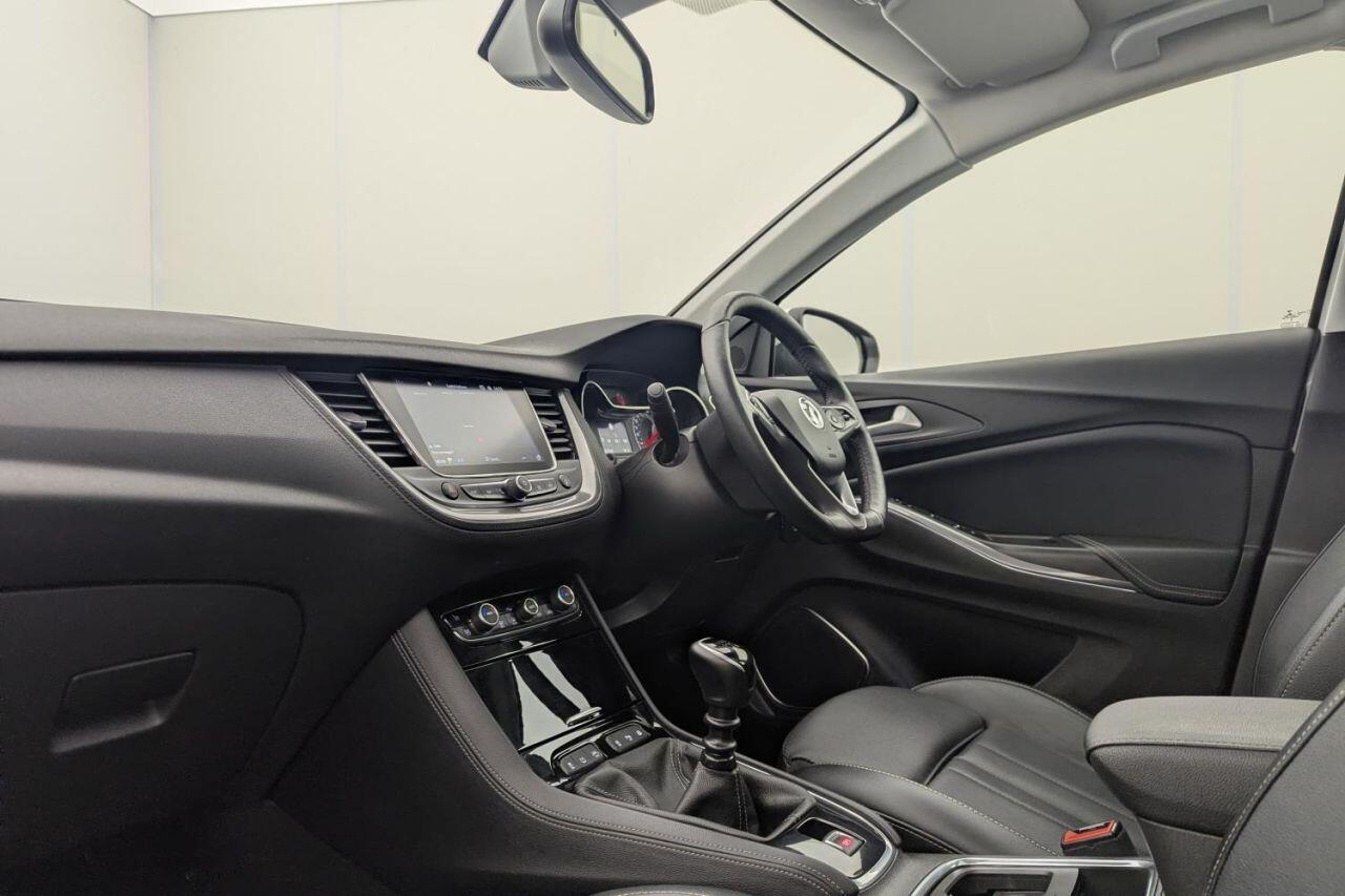 Vauxhall Grandland X view 26