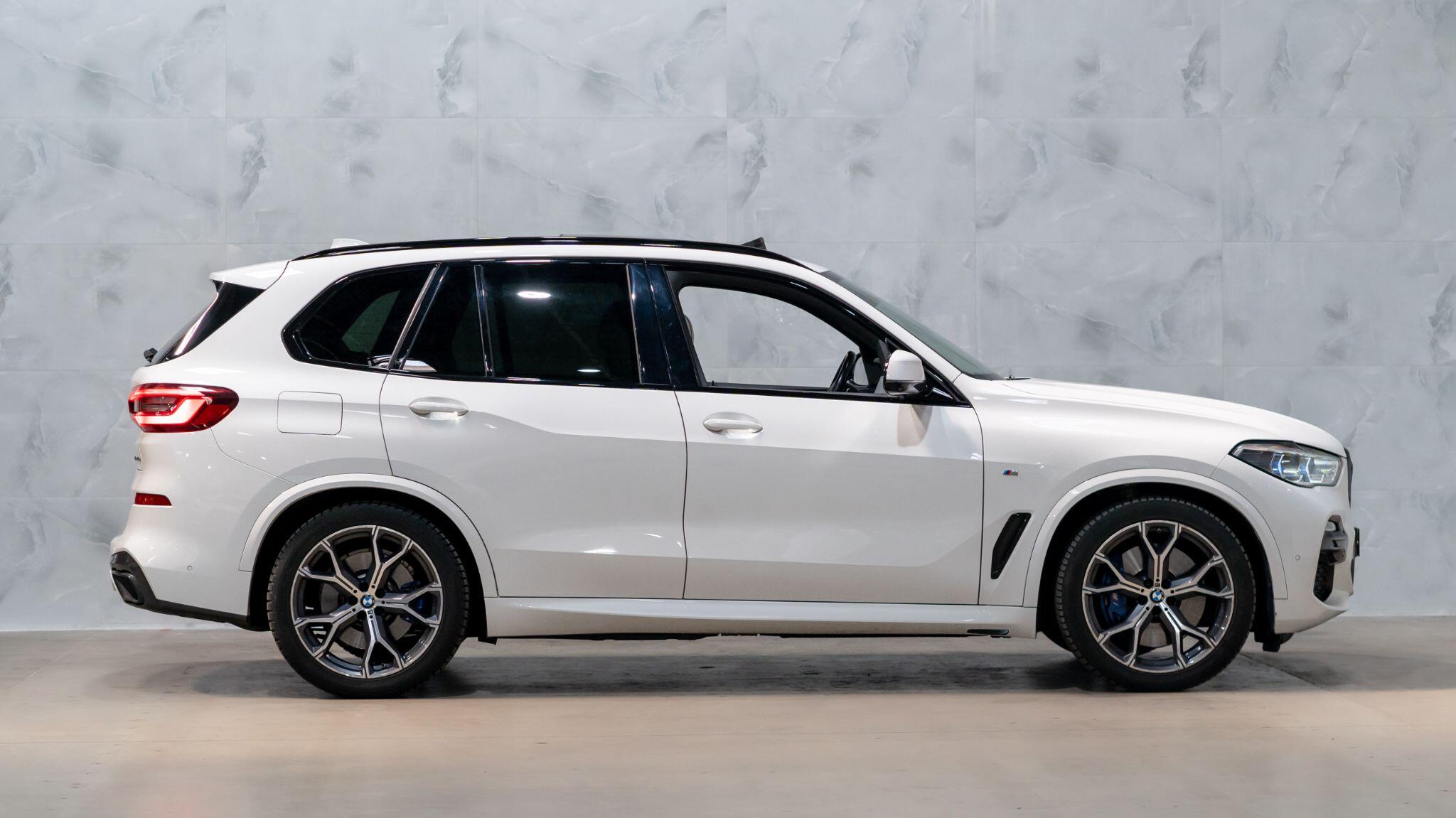 BMW X5 view 9