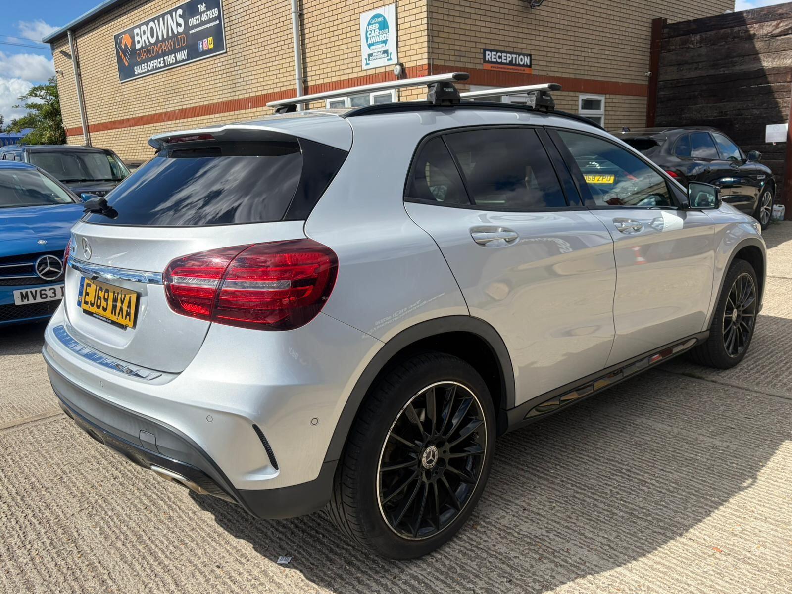Mercedes-Benz Gla view 3