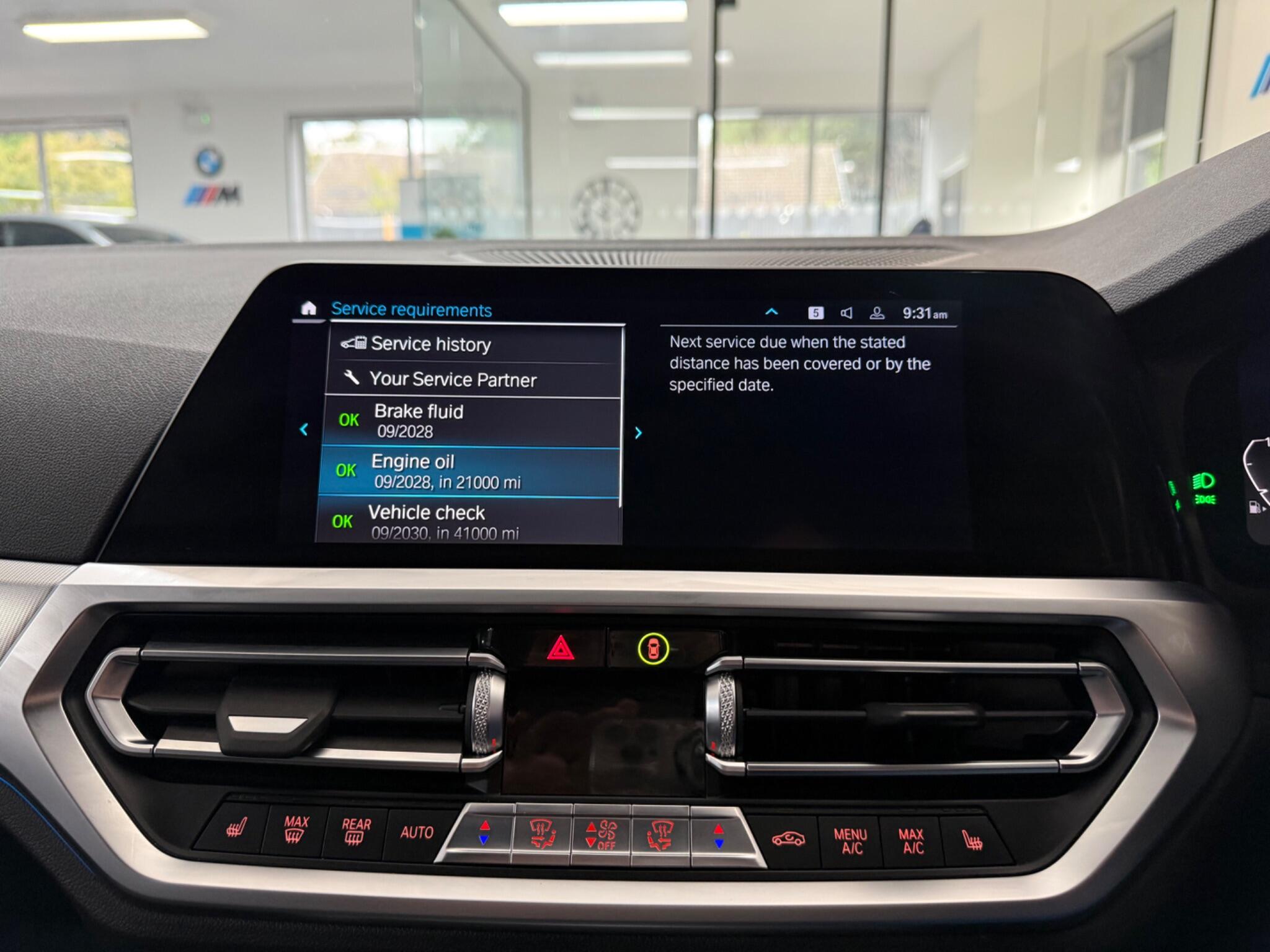 BMW 3 Series view 15