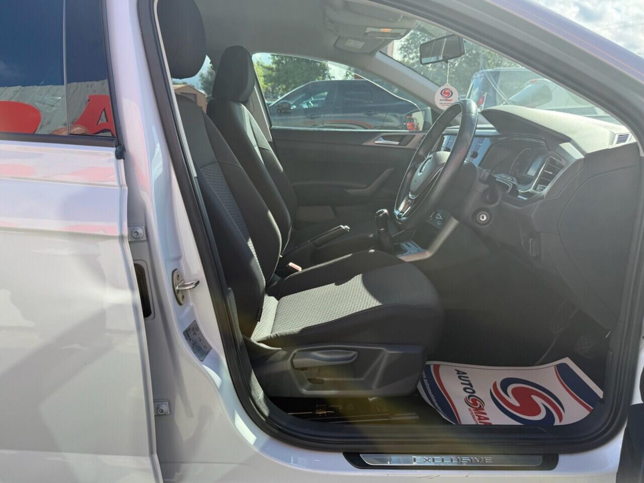 Volkswagen Polo view 42