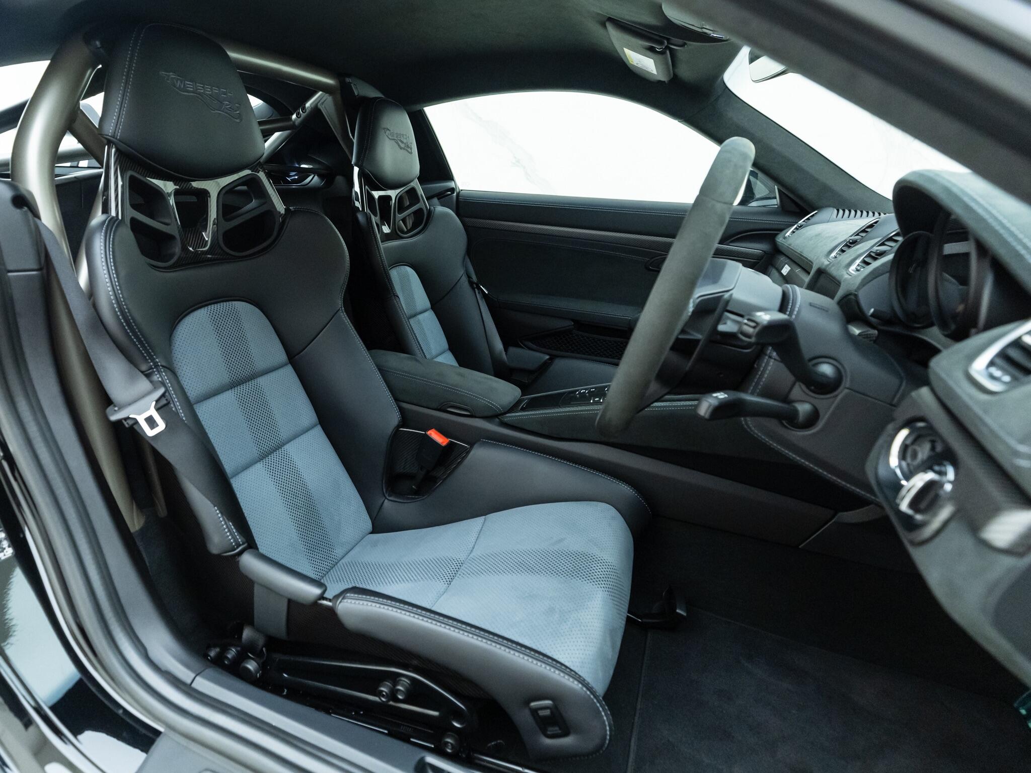 Porsche Cayman view 14